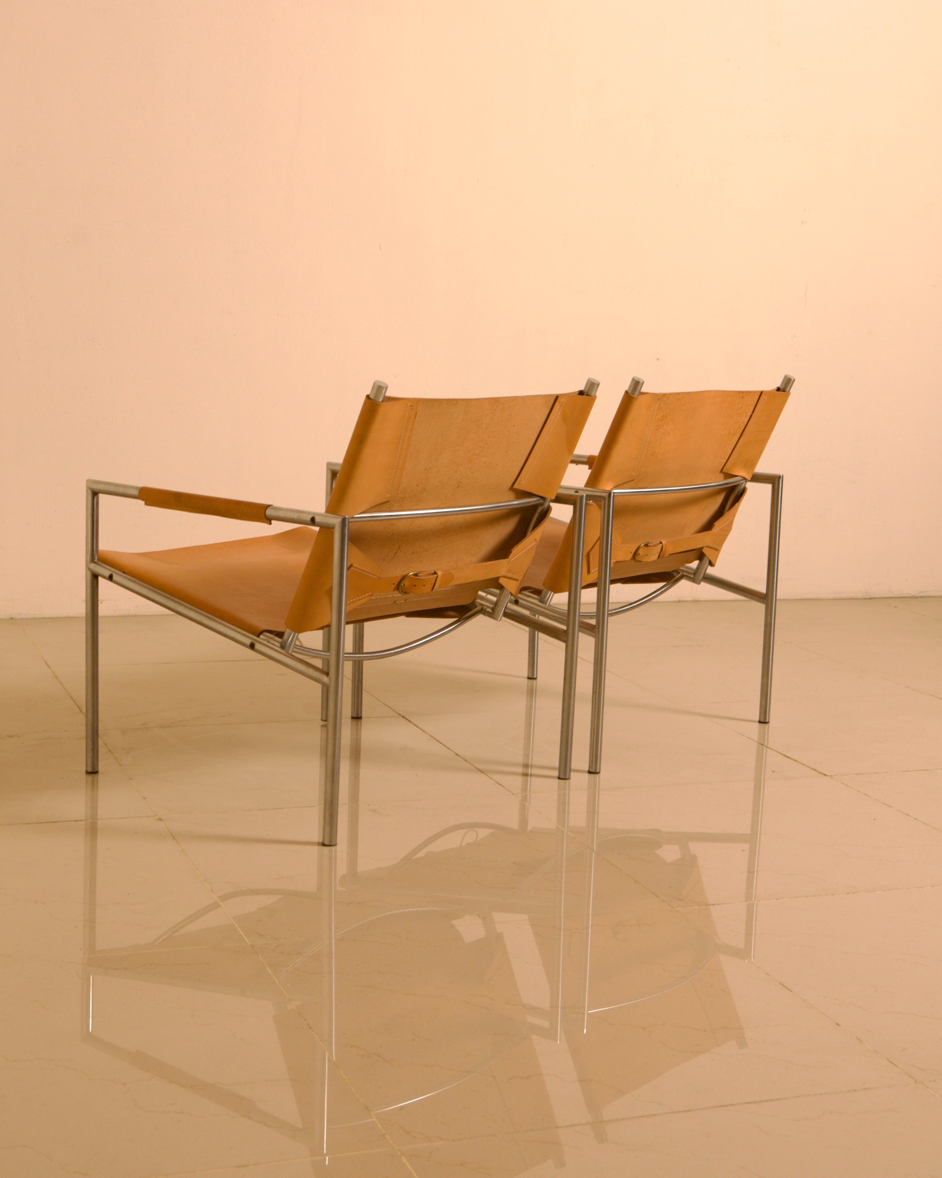 Pair of "SZ02" armchairs in natural beige leather by Martin Visser for Spectrum 60's — alternate view