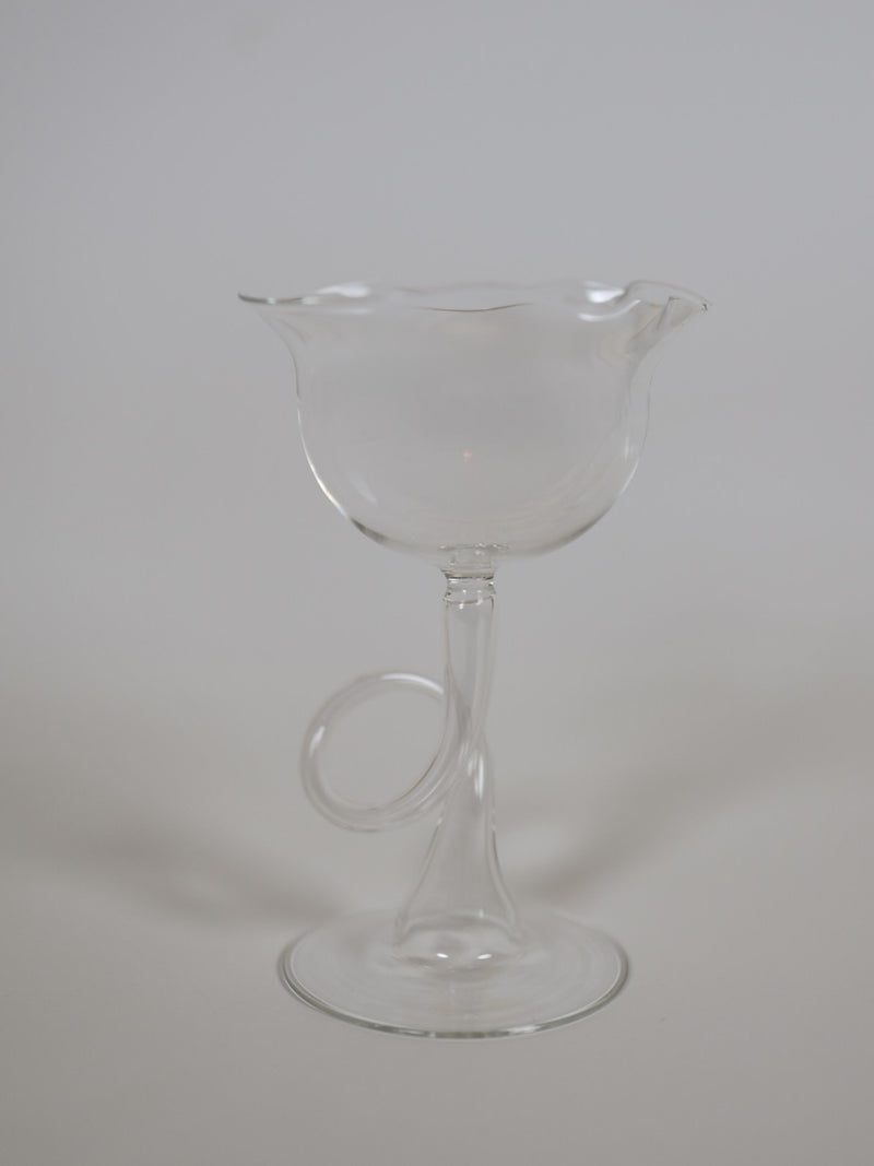Serpens clear glass wine glass with curved sculptural stem