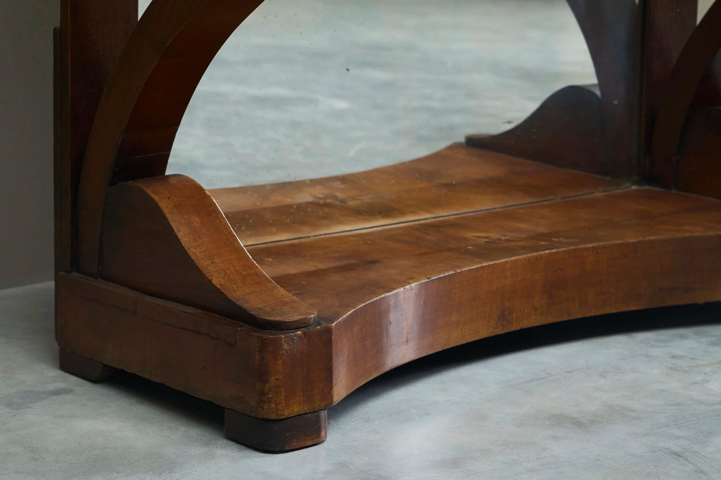Sculptural Dutch Empire Console Table with Integrated Mirror Early 19th Century — in context