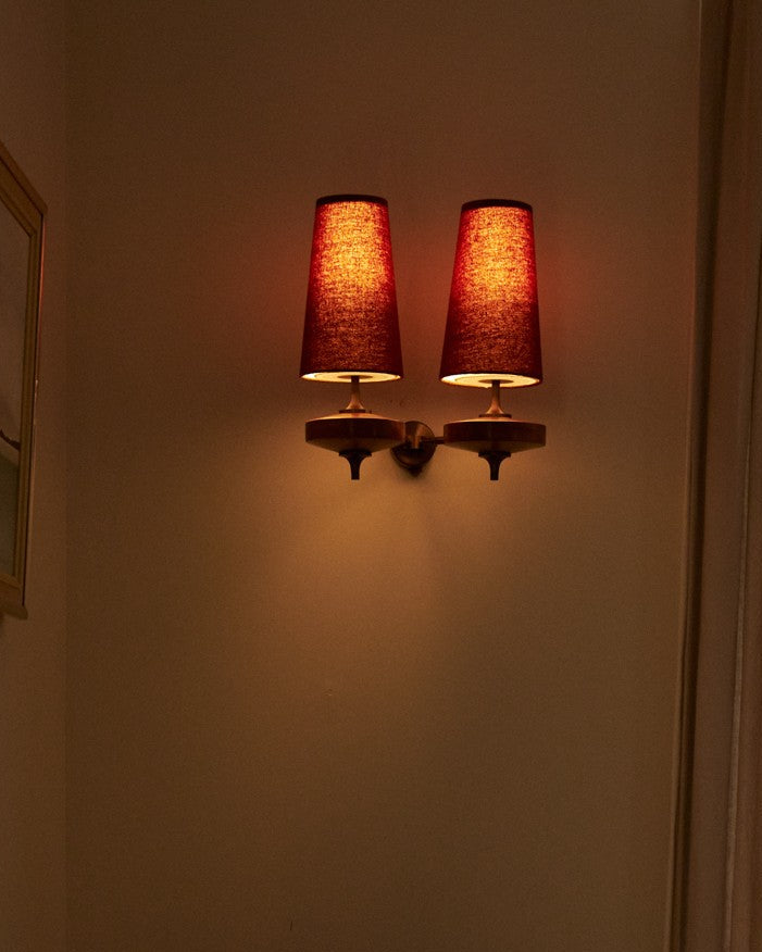 Hour Rho Twin Wall Light — detail view