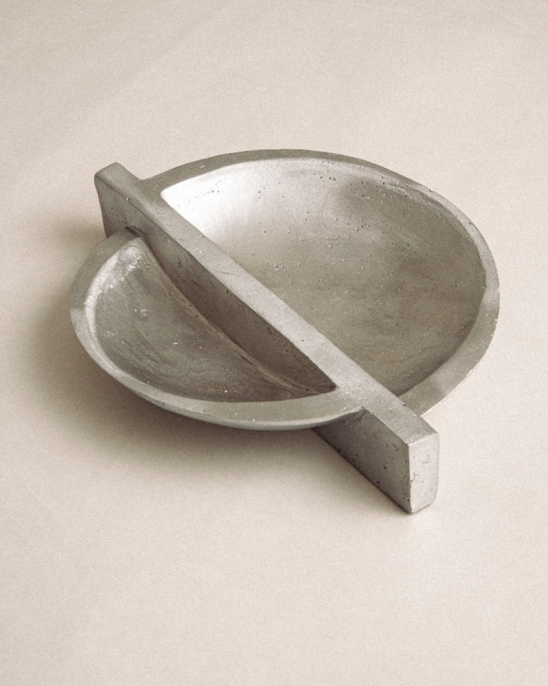 Aluminium Ashtray — top view showing circular bowl and divider