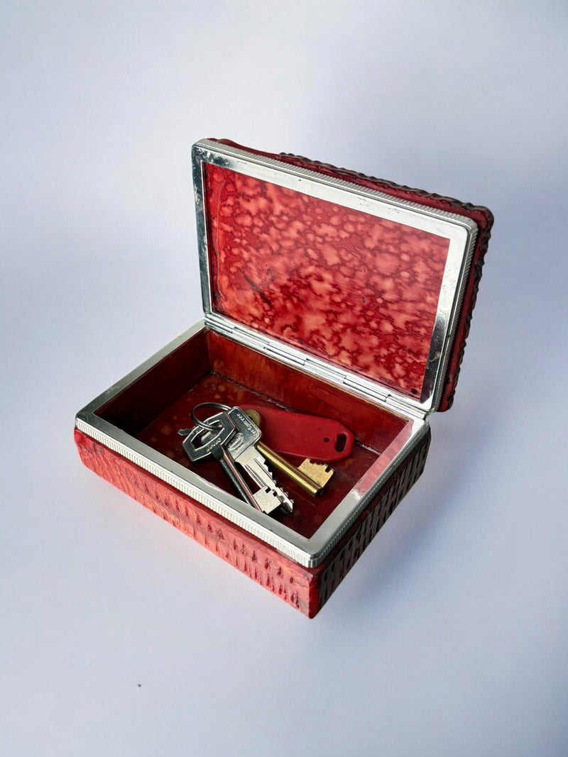 Red Faux Alabaster Box by Romano Bianchi, Italy, 1970s — open view with keys inside