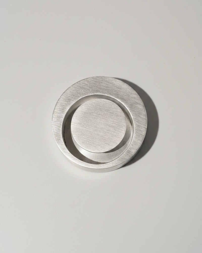 Rare ashtray designed by Pierre Vandel for Pierre Cardin, France, 1970. — detail view