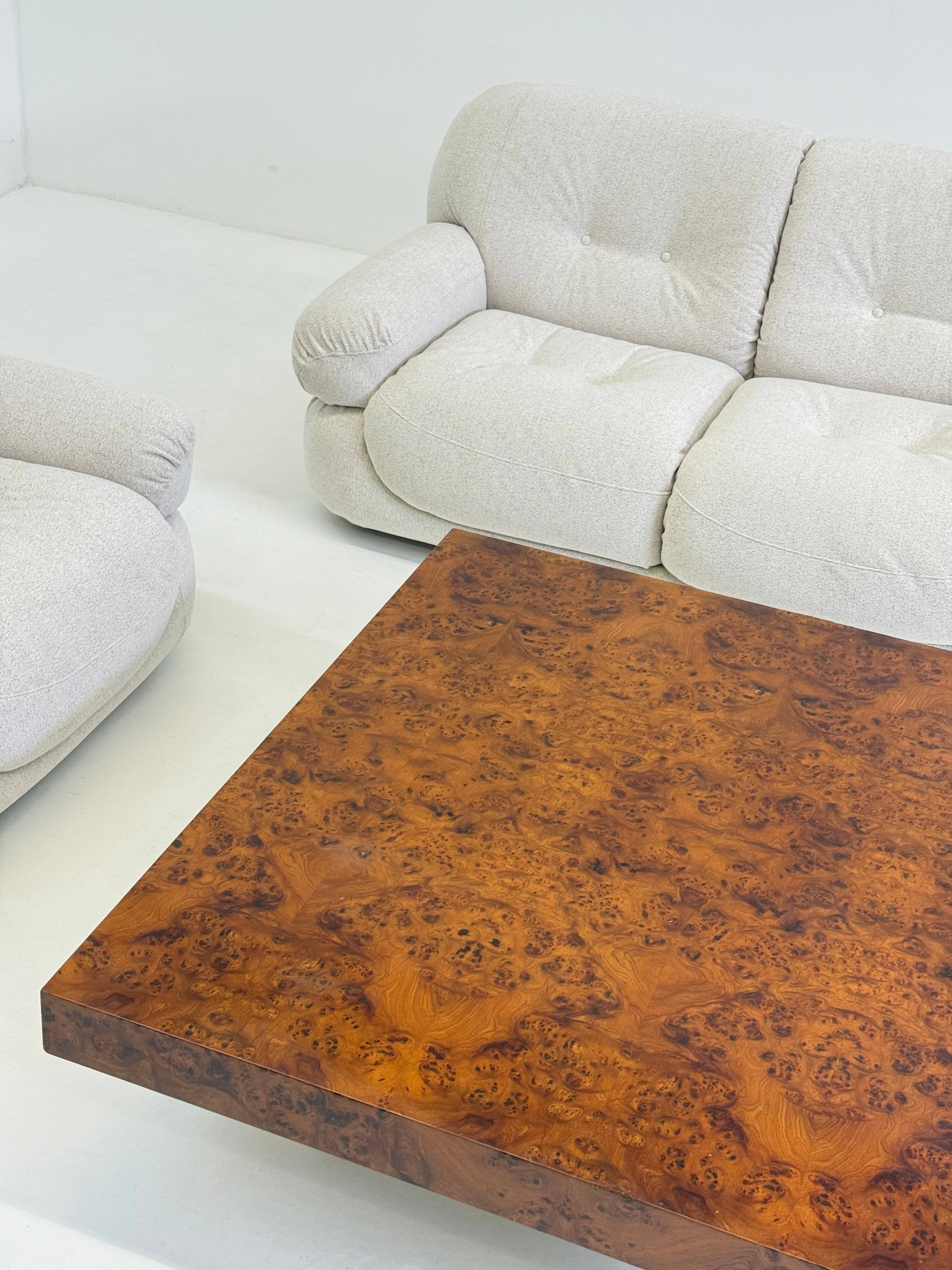 XL Square Coffee Table by Turri made of burl wood — detail view