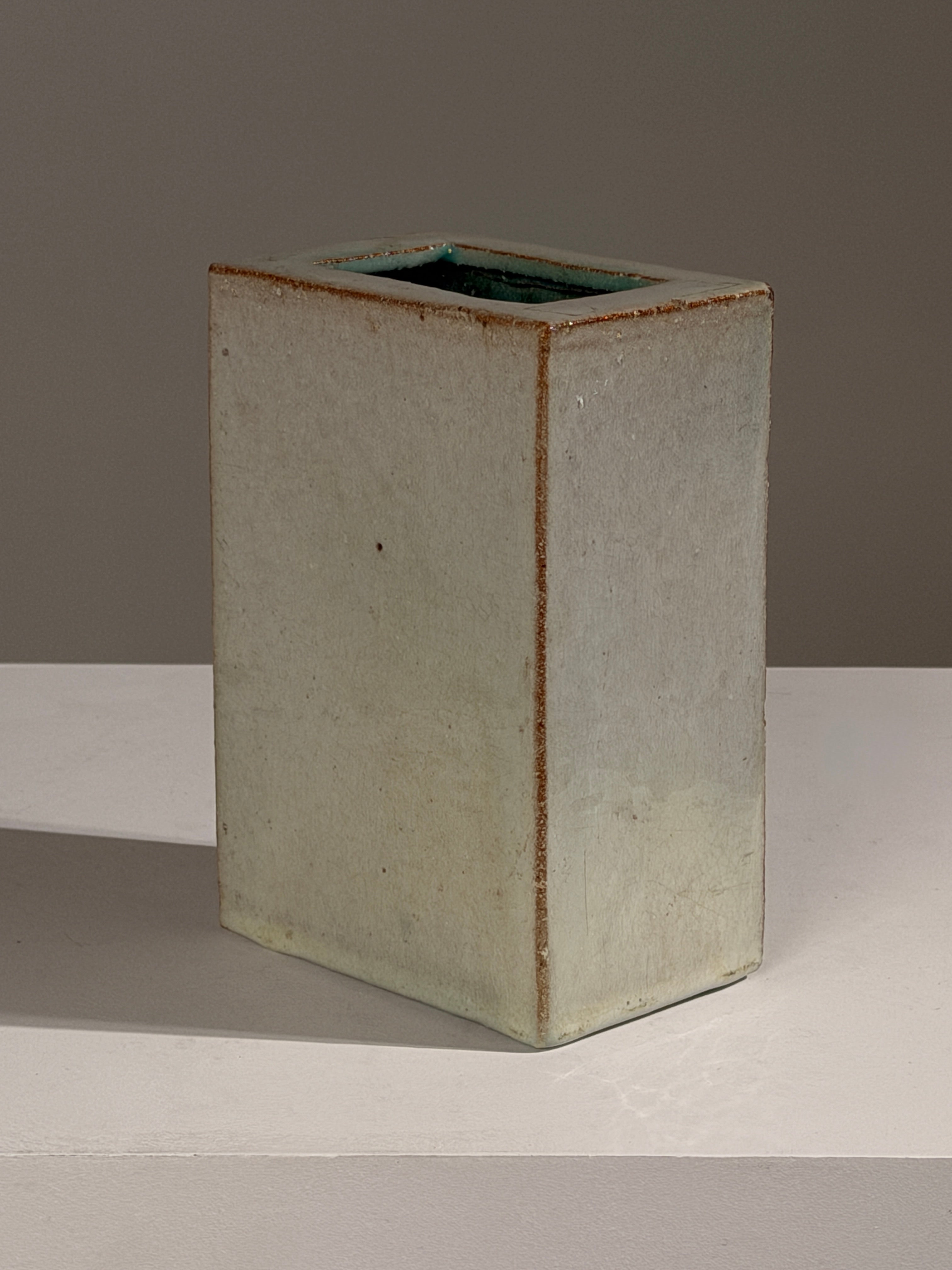 Rectangular glazed ceramic vase, circa 1960 by Figuresdesign | The Oblist