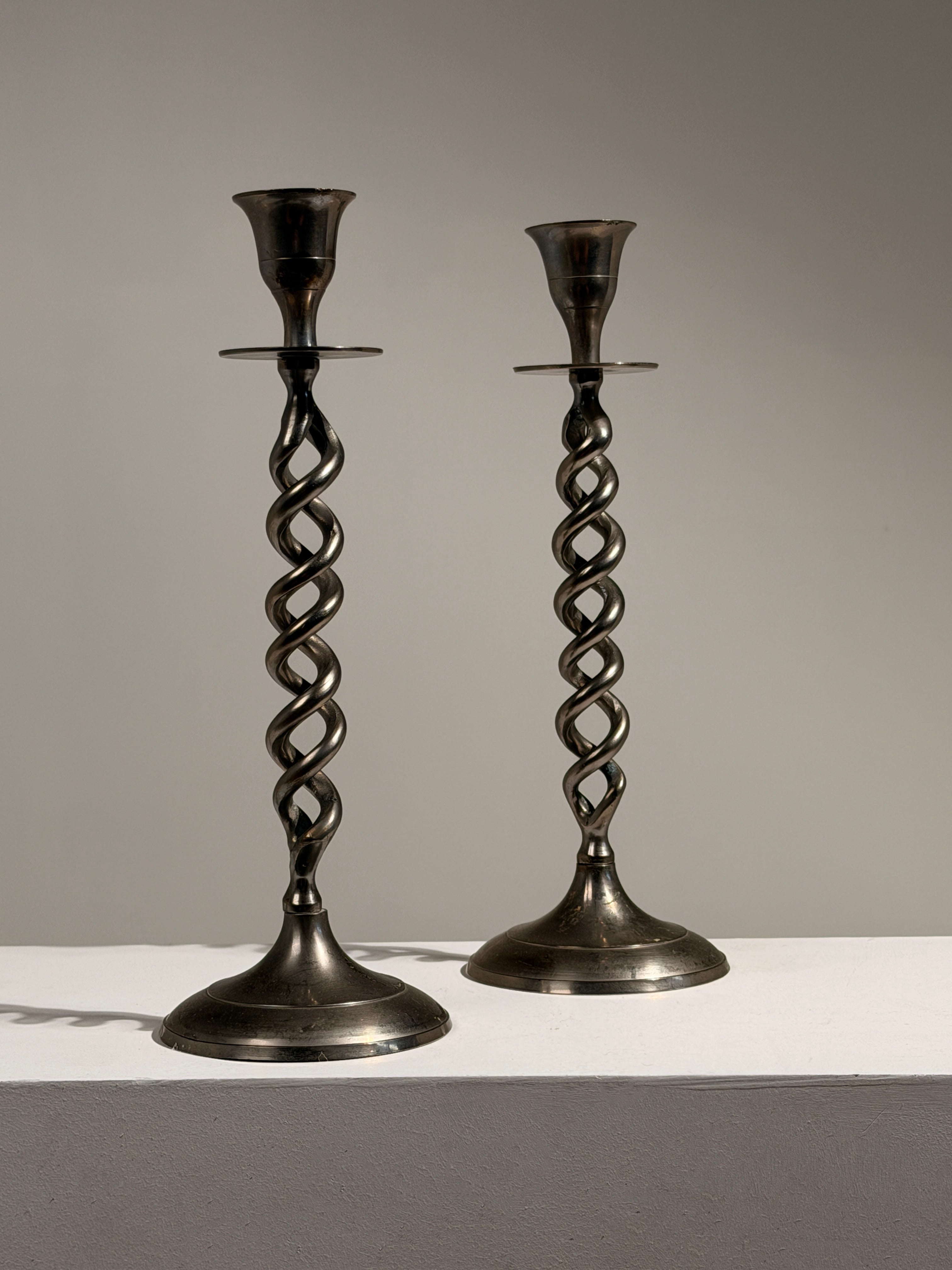 Pair of Art Deco style candlesticks by Figuresdesign | The Oblist