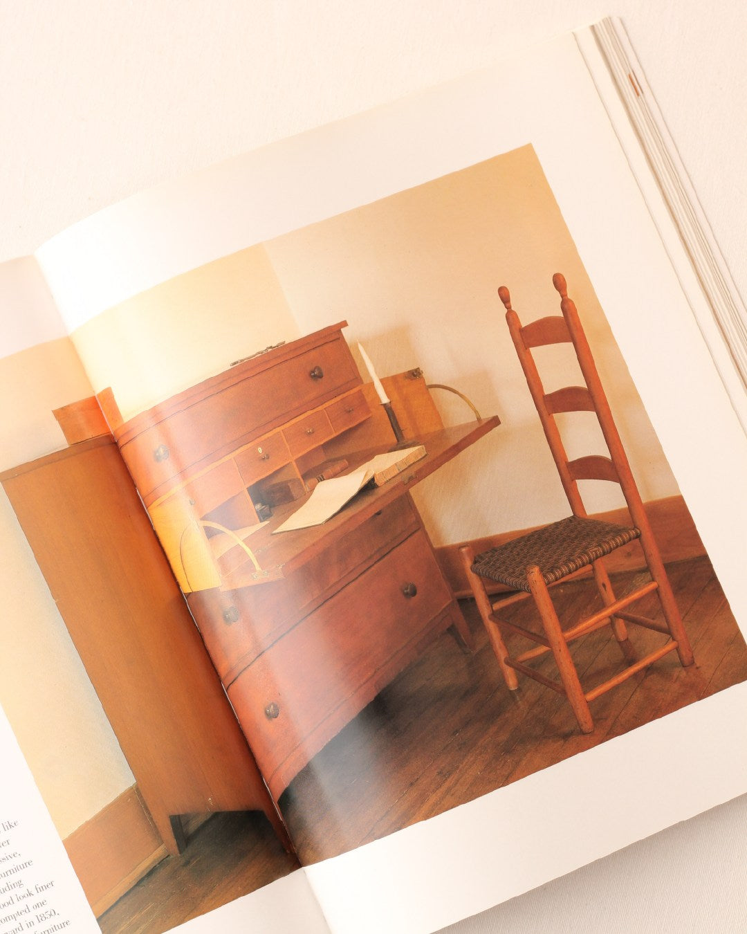Shaker. Life, Work and Art — close-up