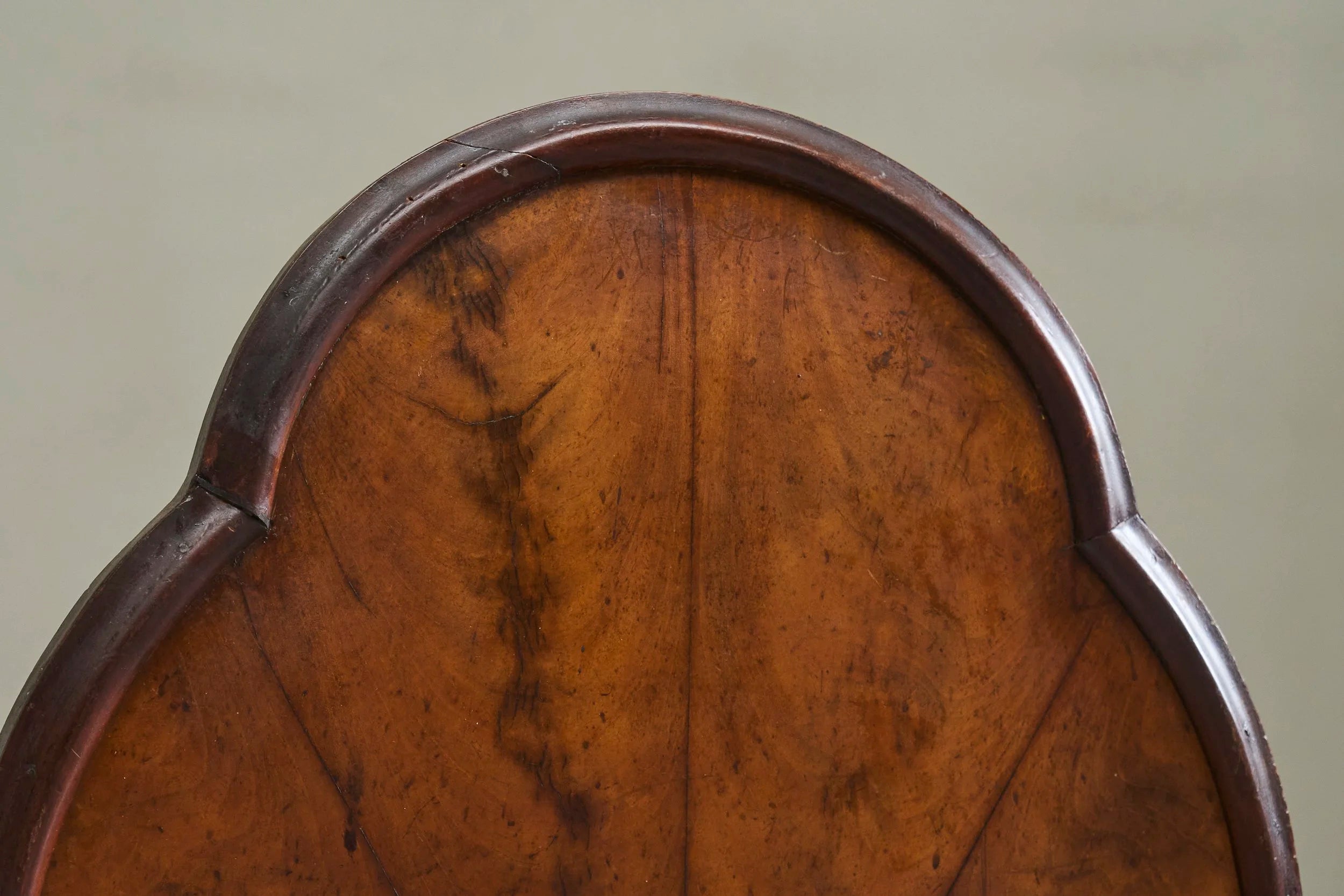 Art Deco Fire Screen in Walnut Burl Veneer 1930s — detail view