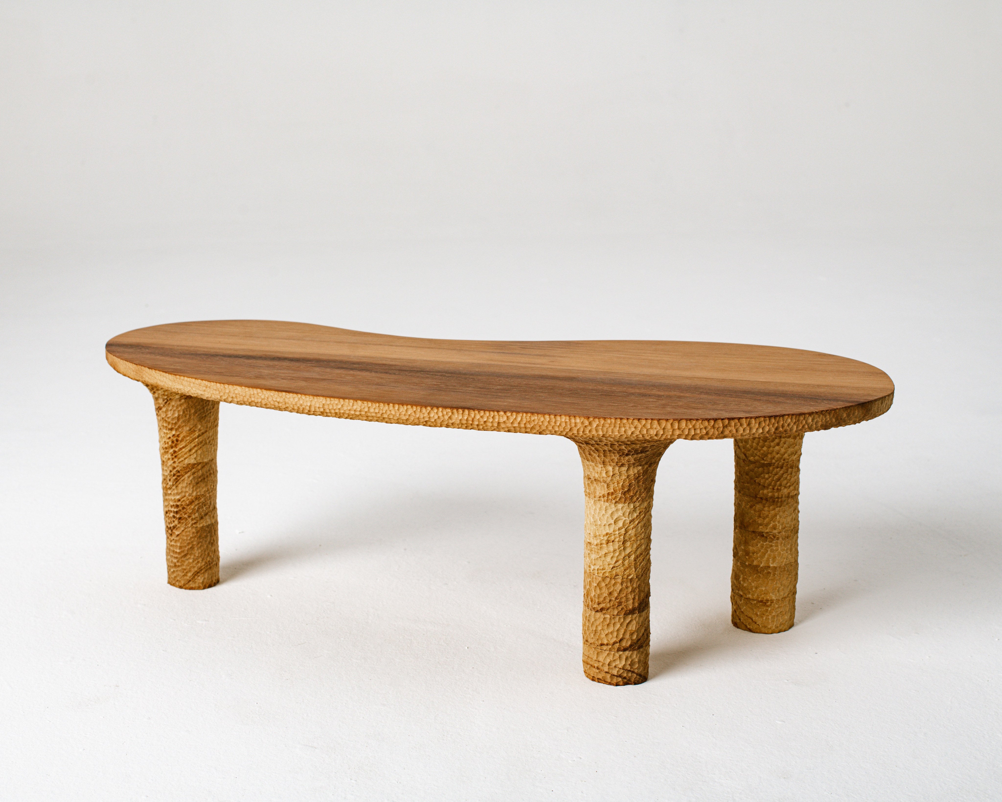 Table basse texturée biologique