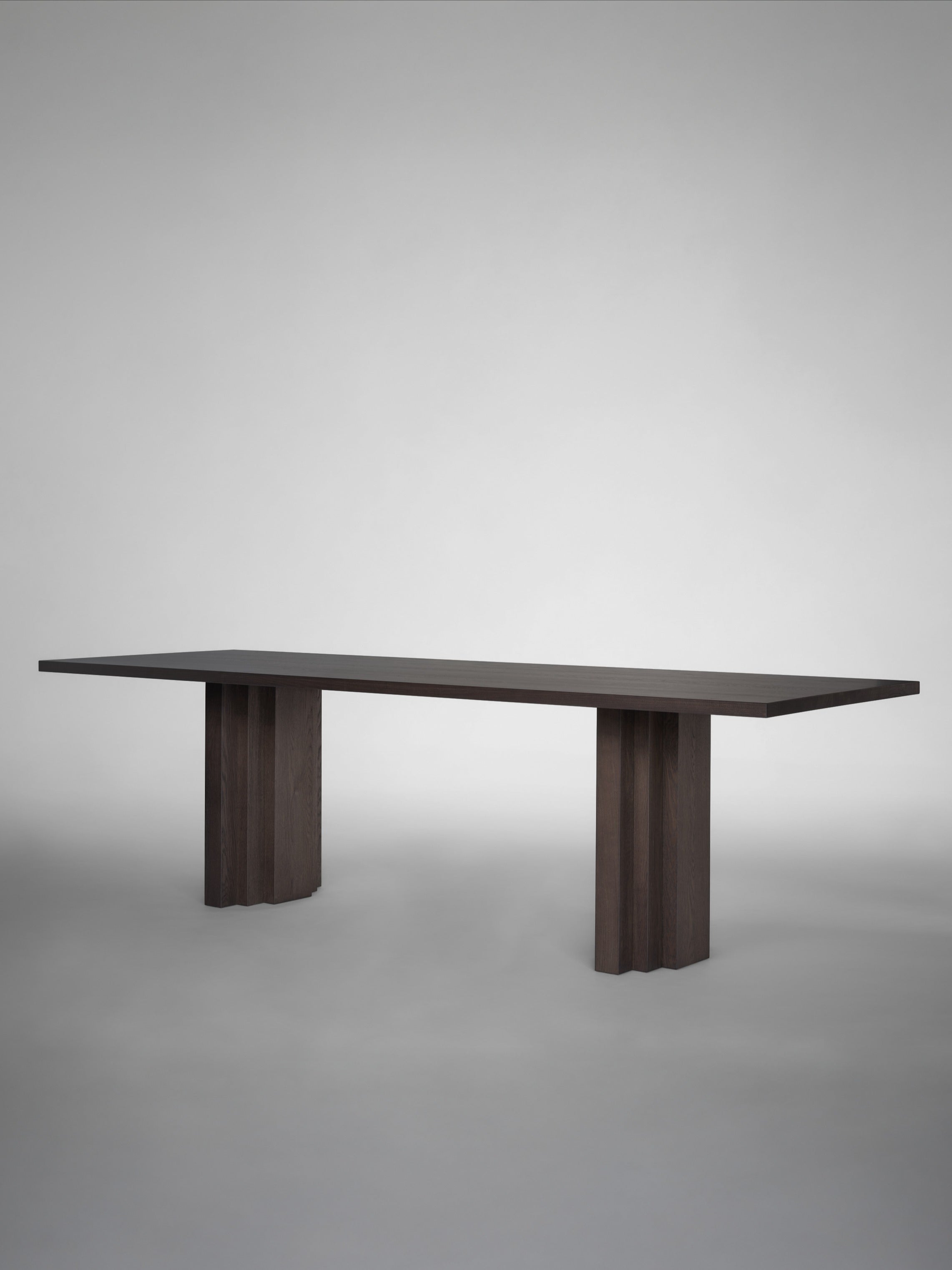 Brut Slim Table — detail view