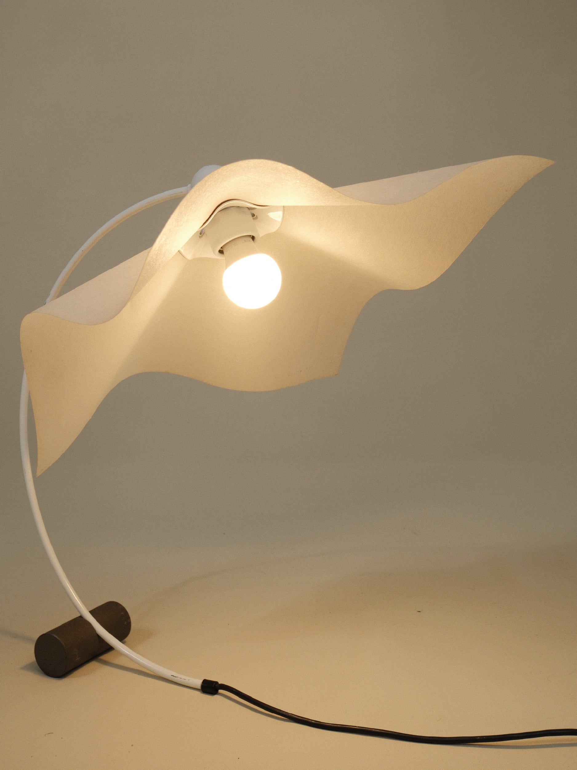 Vintage Artemide 'Area Curvea' Table Lamp by Mario Bellini — lifestyle setting