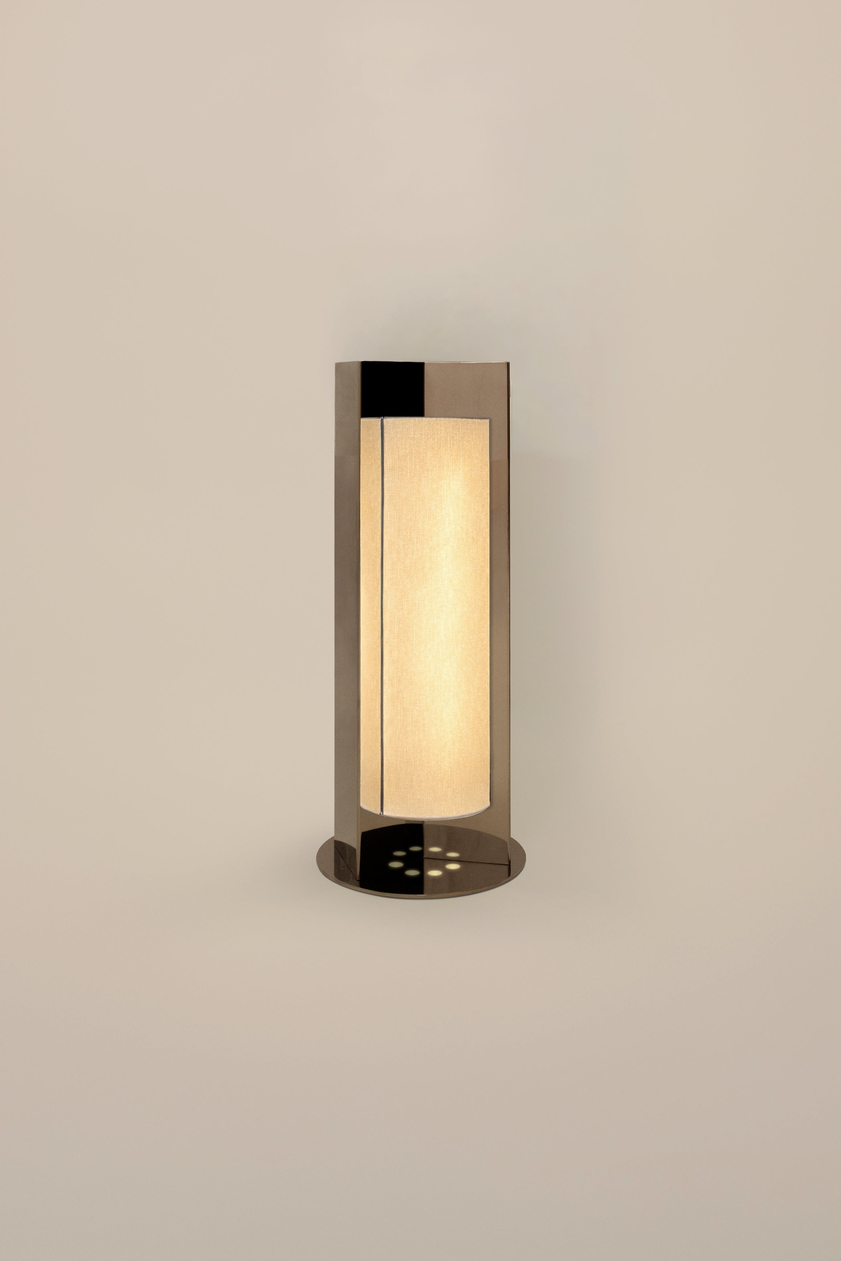 'Arrow' Table Lamp With Diffuser by Violaine d'Harcourt | The Oblist