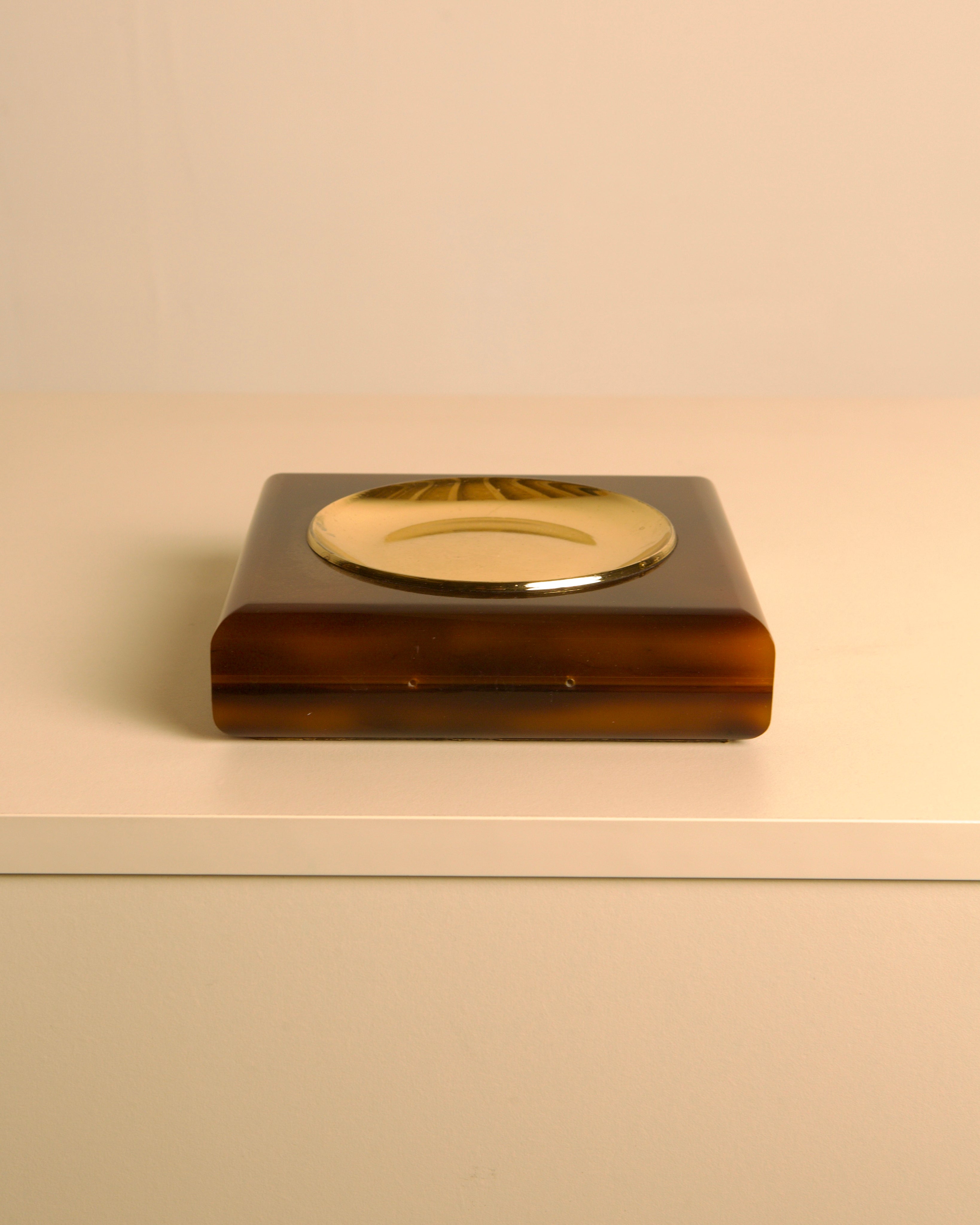 70's Italian Resin Tortoise Shell Effect Valet Tray — close-up of amber resin surface