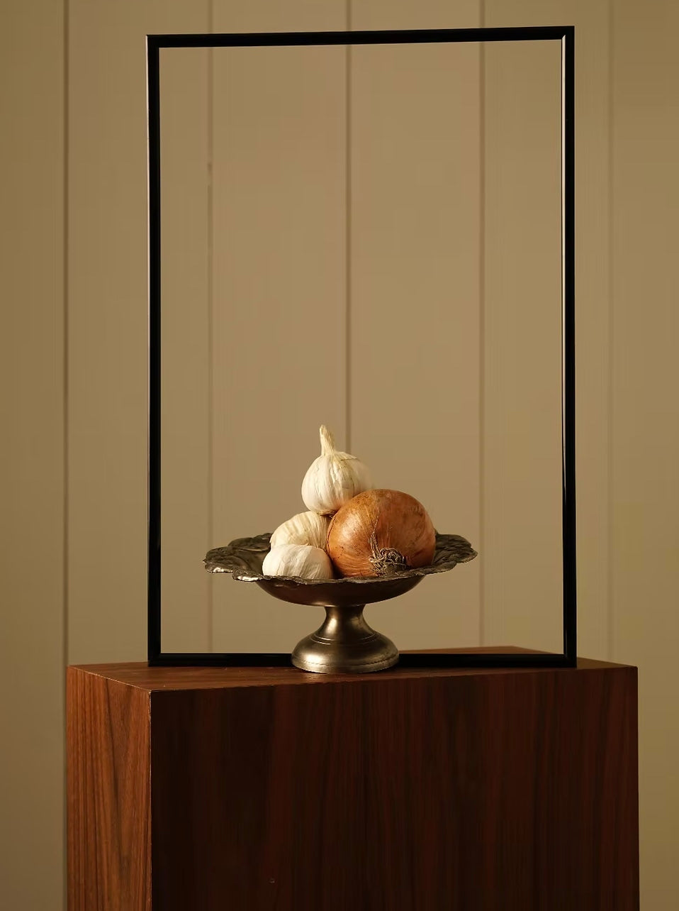 Pedestal Dish — detail view