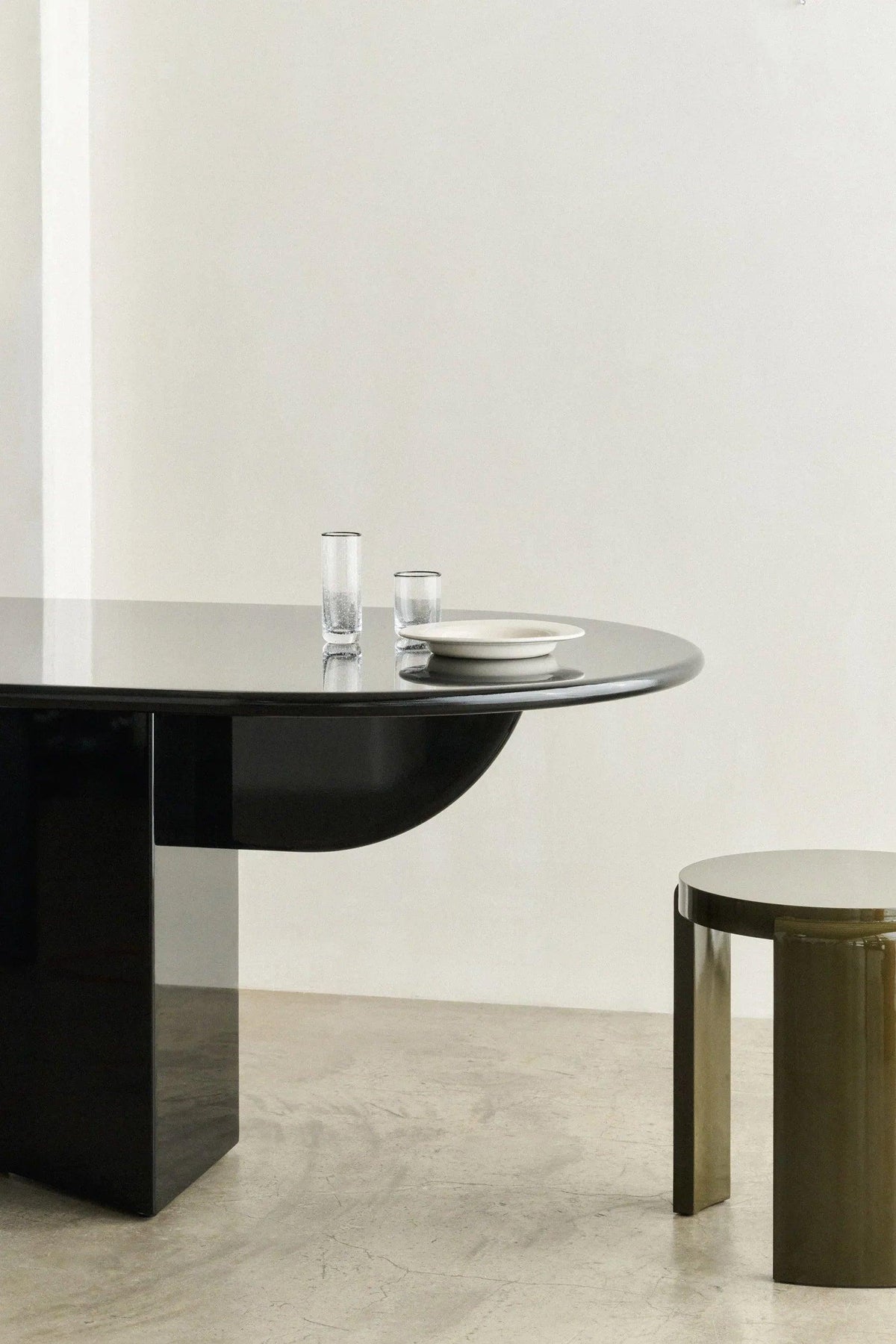 PILLABOUT TABLE 02 — in context