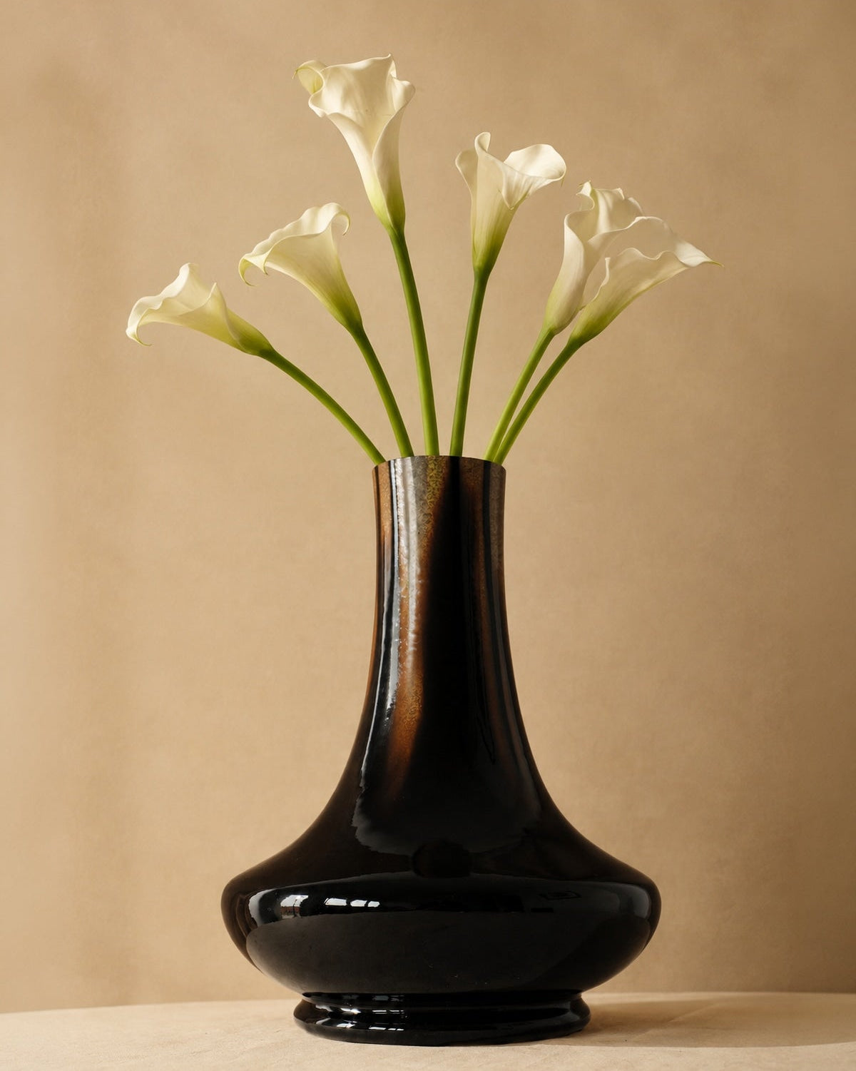 Black Glazed Porcelain Vase by Truffe Studio | The Oblist