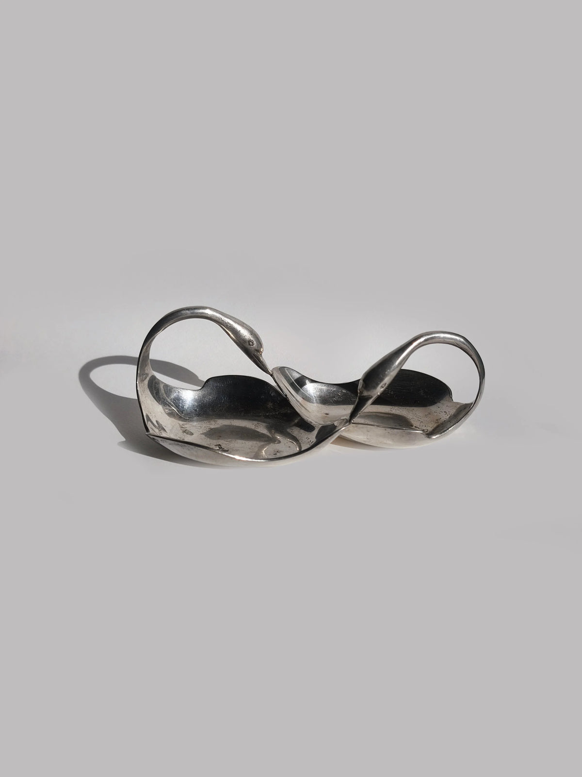 Swan Double Vide Poche by Les Objoies | The Oblist
