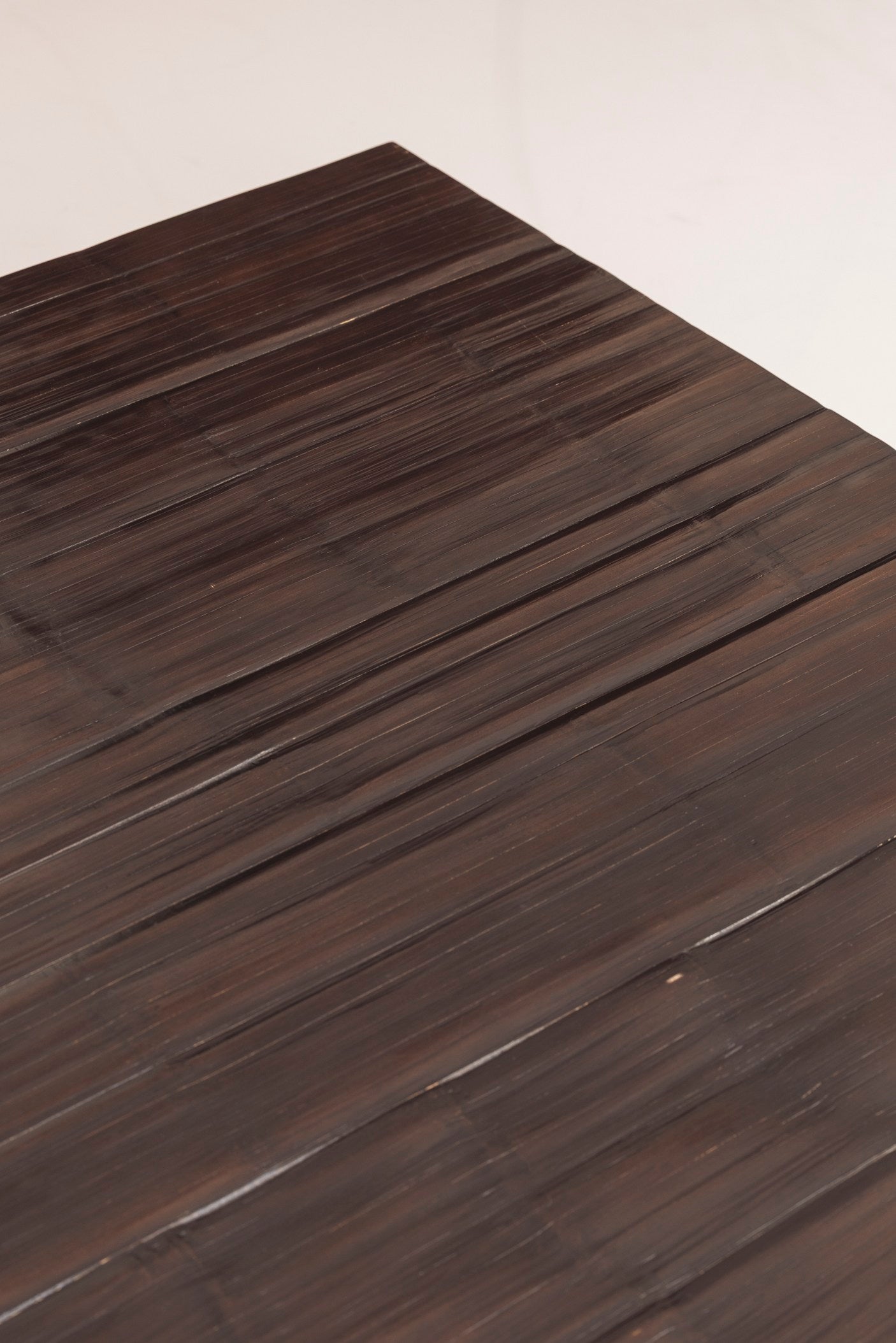 Large rectangular bamboo coffee table by Axel Vervoordt, 1980s. — close-up