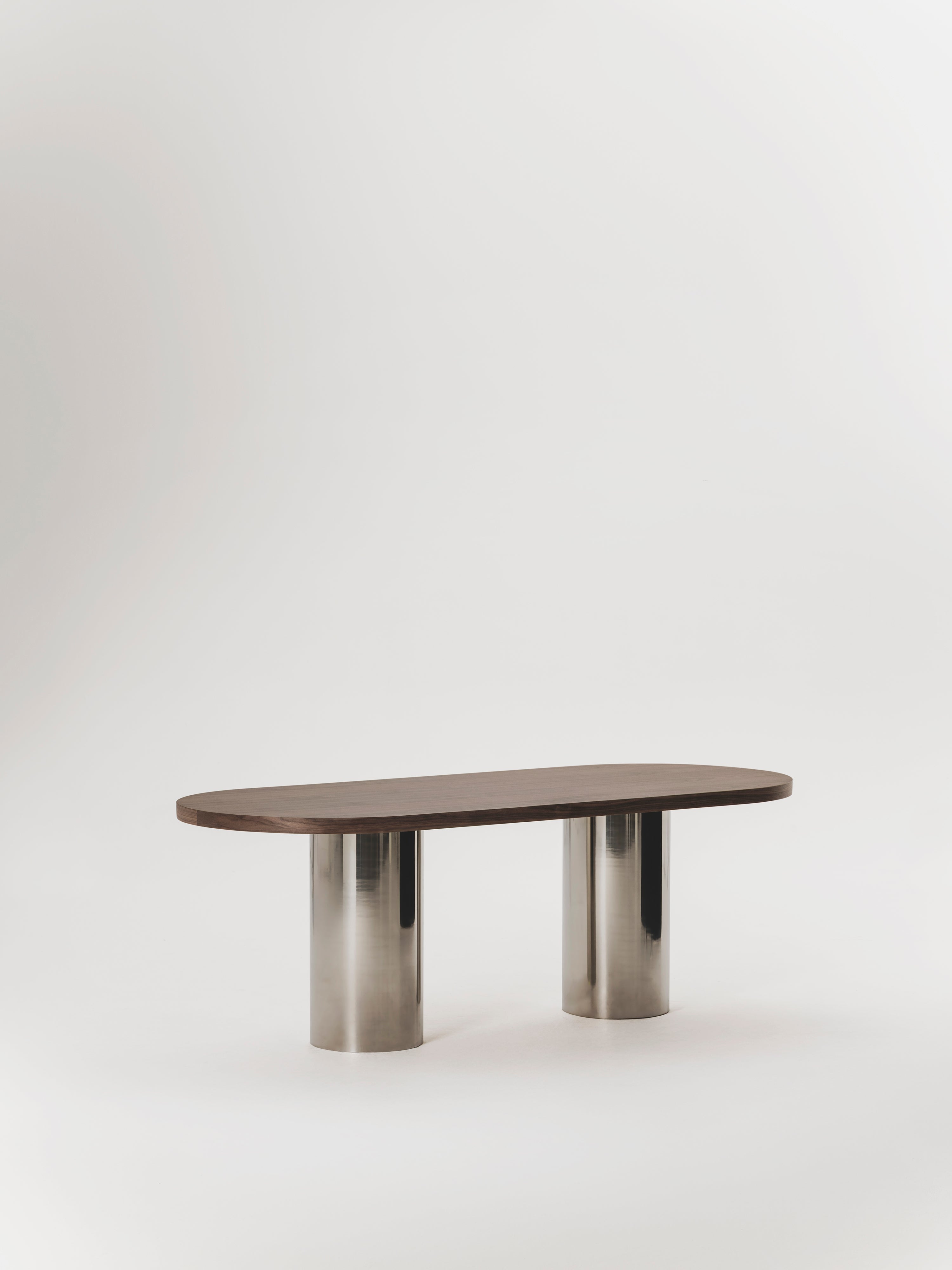 Arsen dining table — detail view