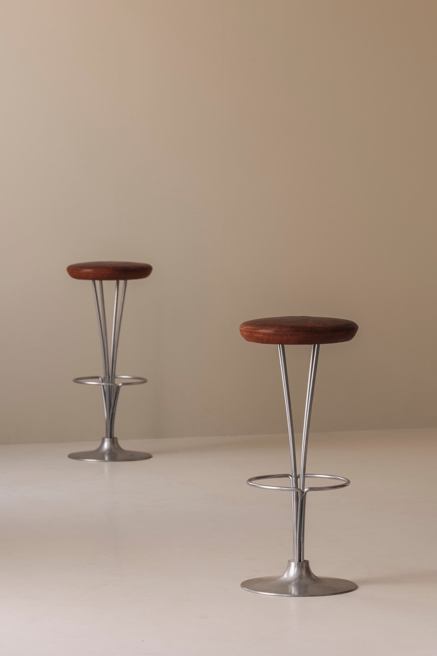 Set of Two Bar Stools in patinated leather by Piet Hein for Fritz Hansen, Denmark, 1960s — additional view
