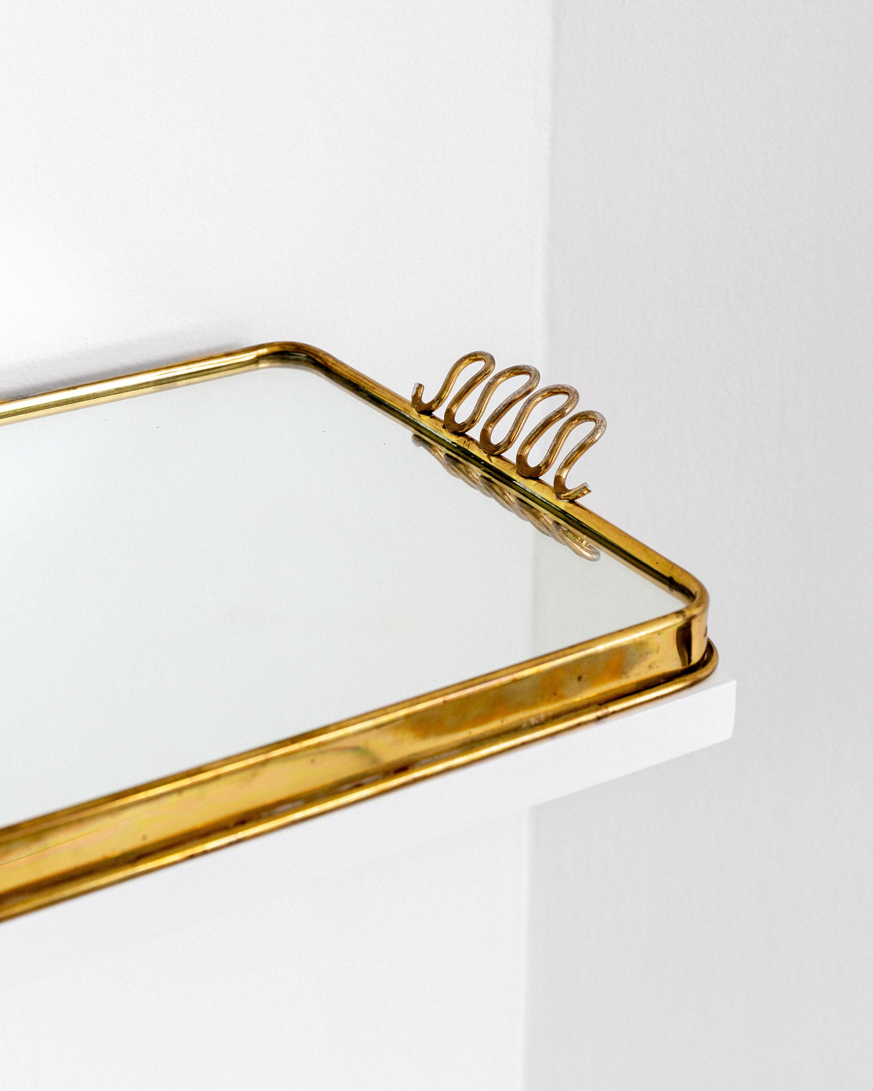 Paire de plateaux en laiton avec miroir de style moderne scandinave, années 1950-60