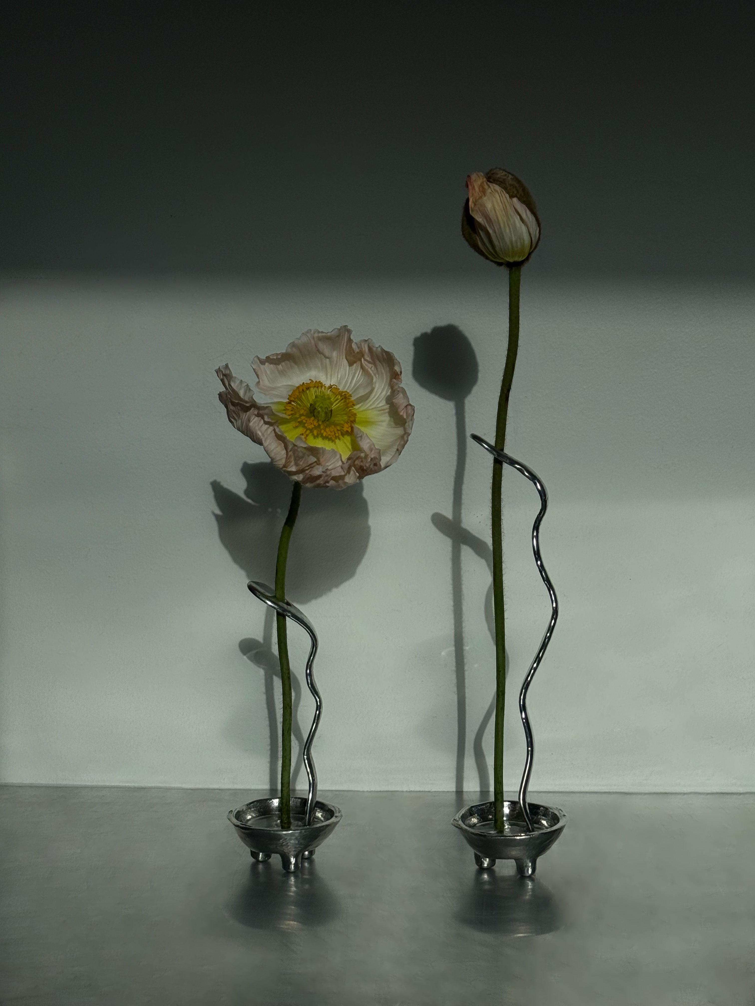 Favorite vase — Set 09 — side angle