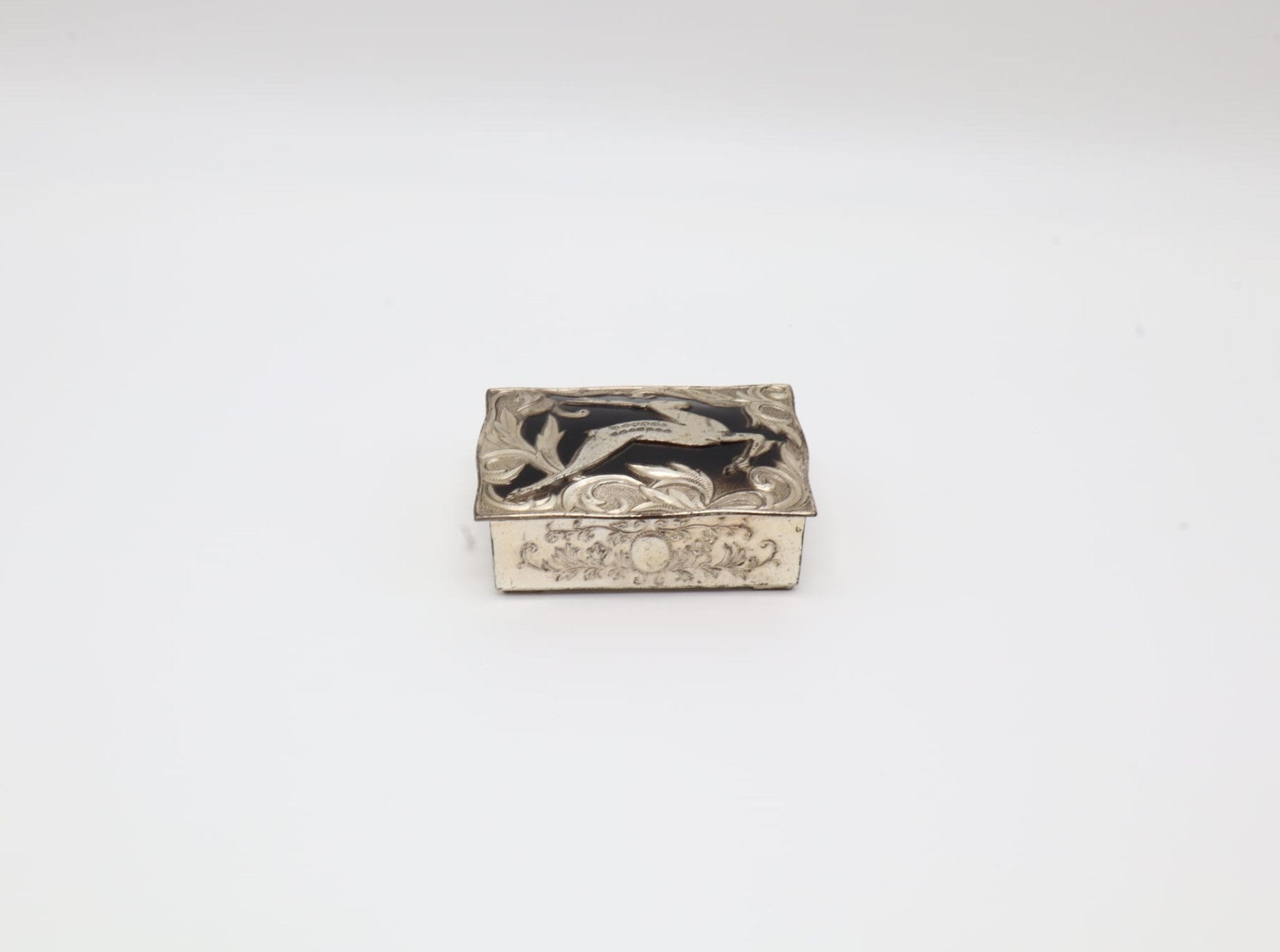Antique Silver-Plated Box with Deer Motif – Netherlands, c. 1900–1920 — detail view