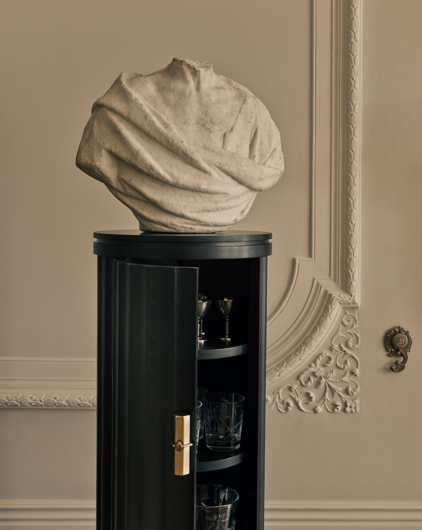 Roman Column Bar by Ransom & Dunn | The Oblist