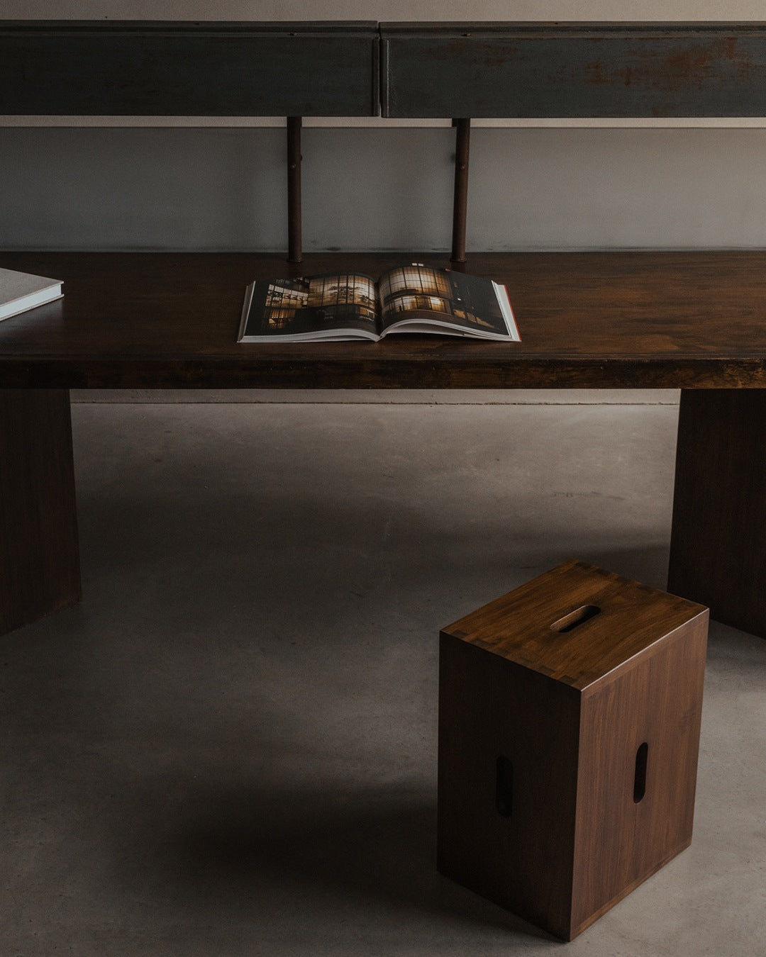 Pierre Jeanneret - Authentic PJ-TAT-08-B