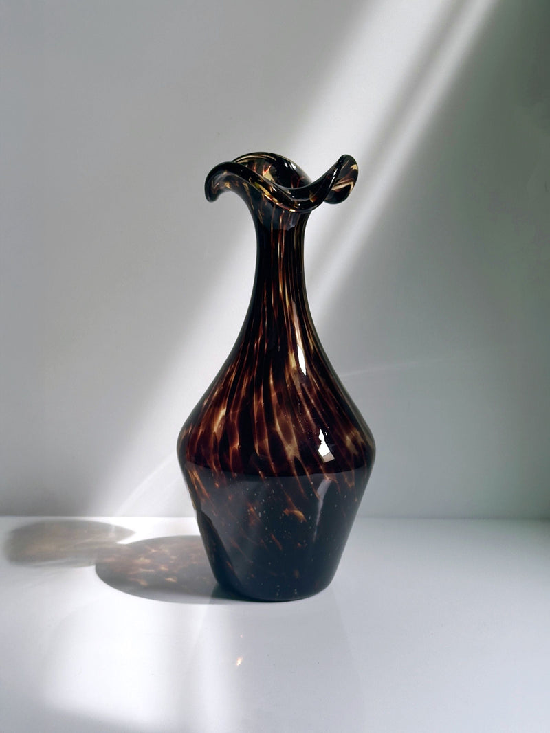 Murano tortoise glass vase profile showing wavy sculptural rim