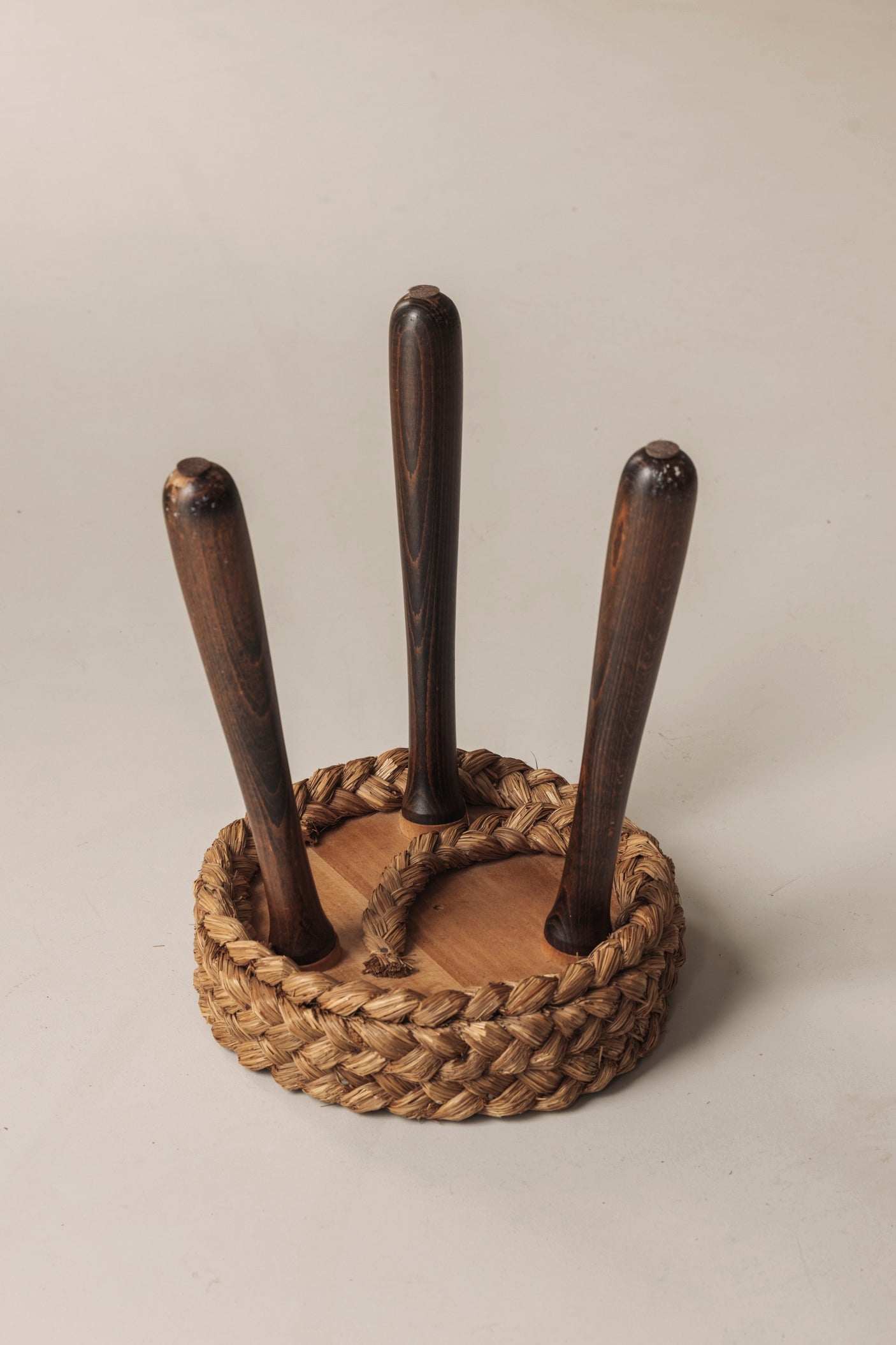 French shepherd’s stool by Adrien Audoux and Frida Minet, France 1950s. — close-up