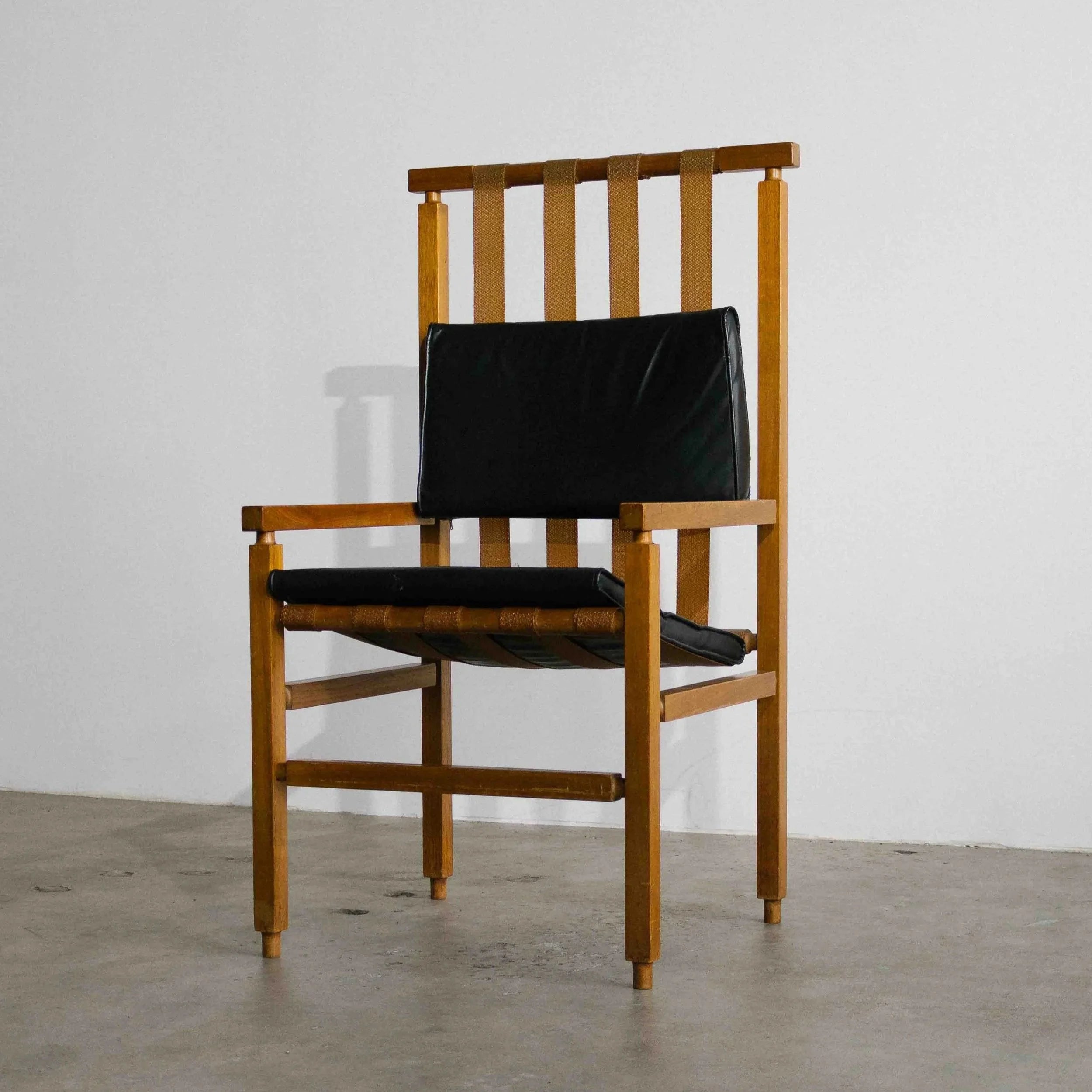 Architects Lounge Chair in Leather and Pine by Séjour Studio | The Oblist