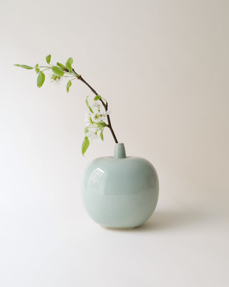Apple Vase Gösta Grähs 1980s by Collection apart | The Oblist