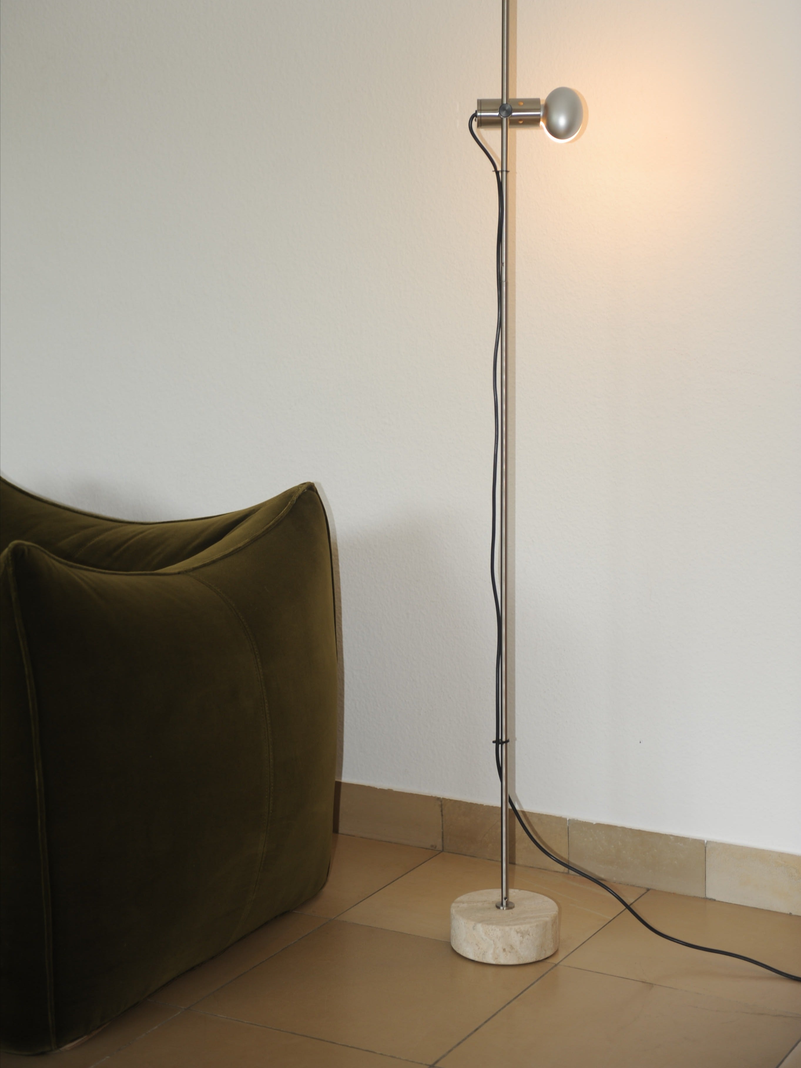 Model 387 Floor Lamp by Tito Agnoli for Oluce, Italy — detail view