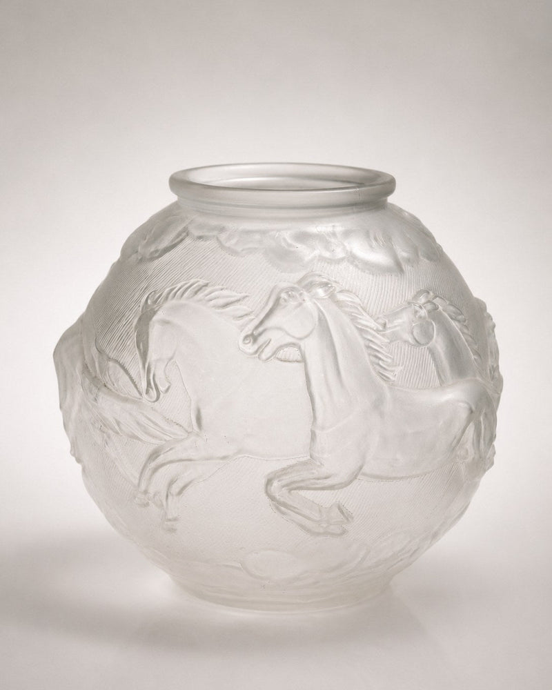 Pristine Art Deco "Galloping Horses" Frosted Glass Vase by Karl Zentner for Libochovice, c. 1930s — detail view