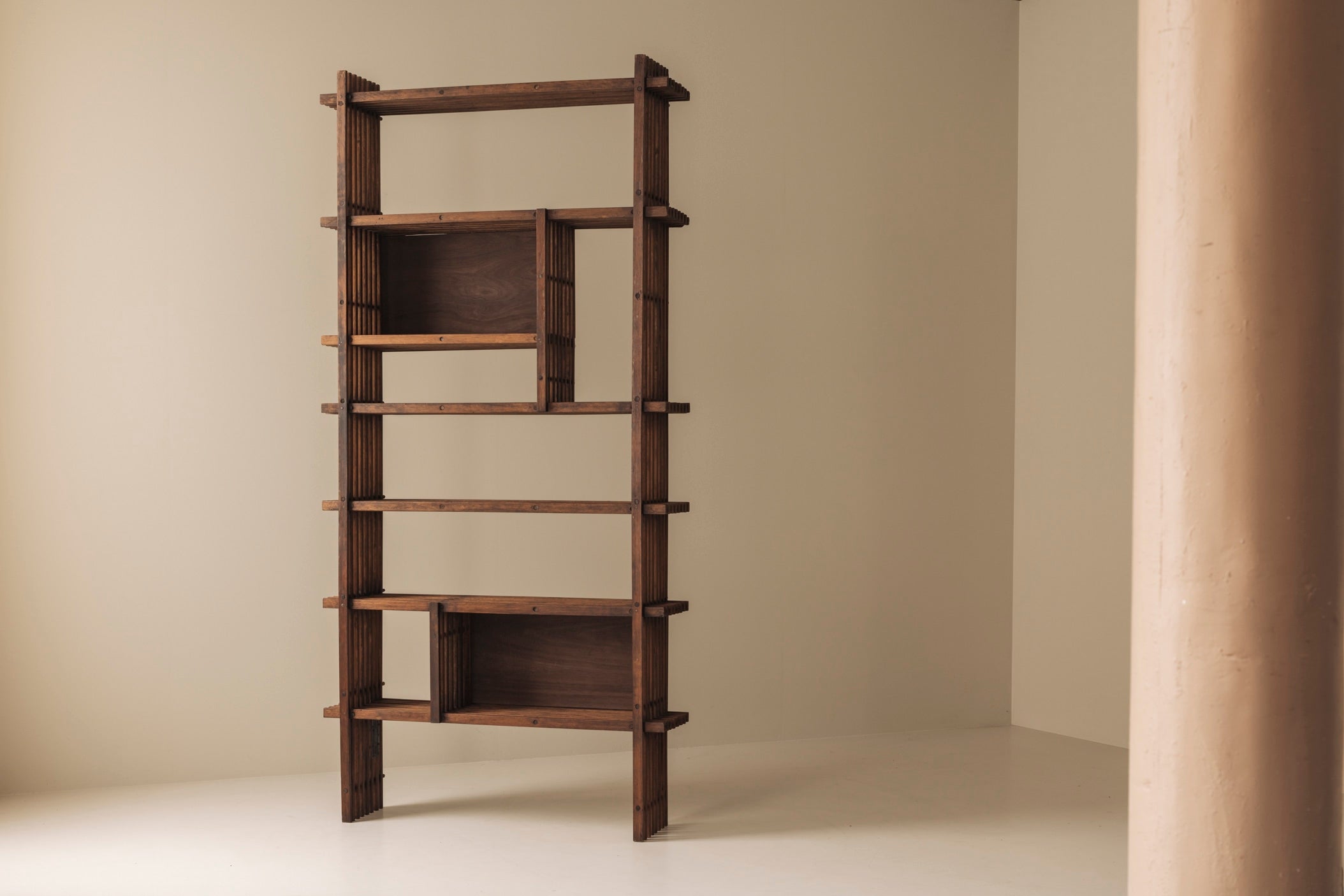 Architectural French oak bookcase / cabinet from the 1950s — detail view