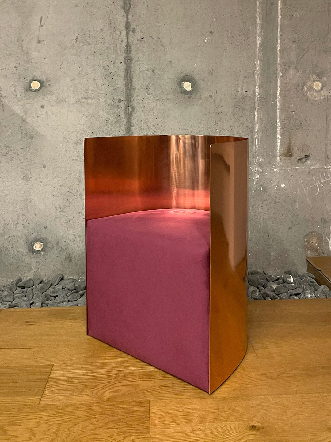 Chaise Luna par ZAROLAT Studio