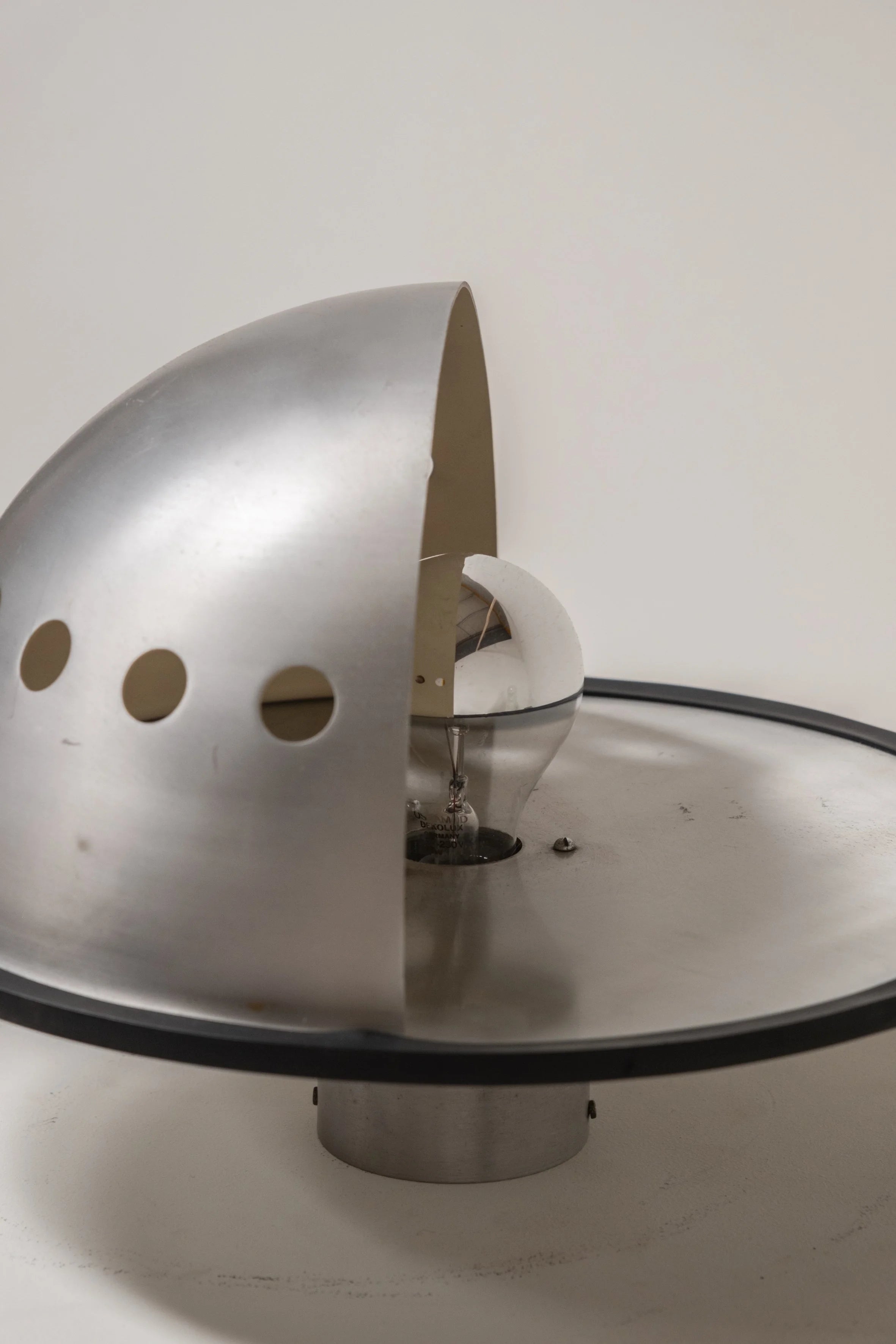 Sculptural Aluminum Table Lamp by P. Guzzetti for Lamperti, Italy 1973 — side angle