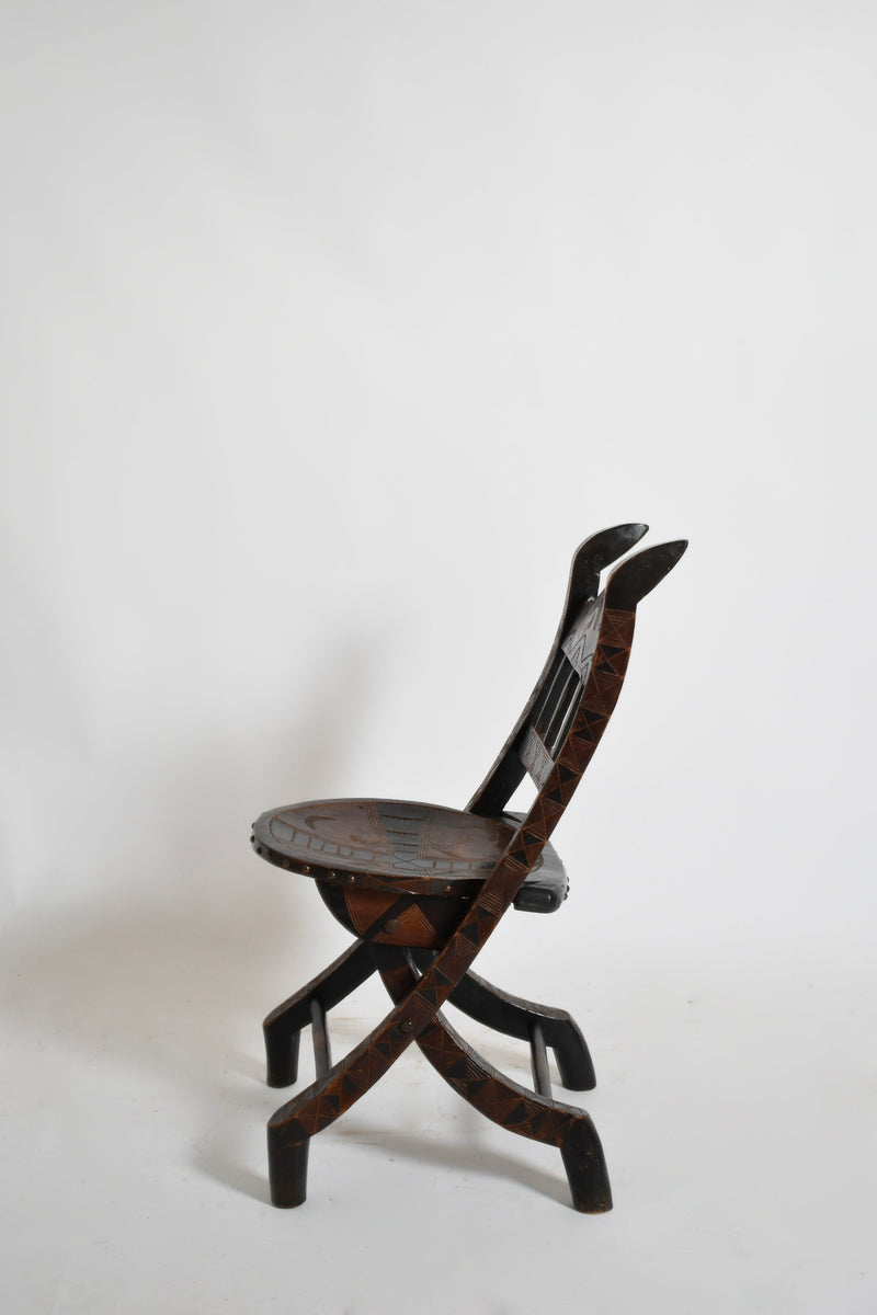 Wooden Senoufo chair, 1960s — detail view