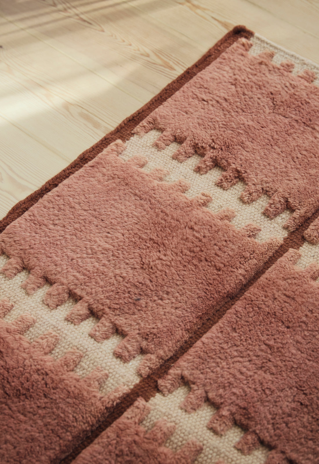 'Lilly' Handwoven Rug in New Zealand Wool, Rust — detail view