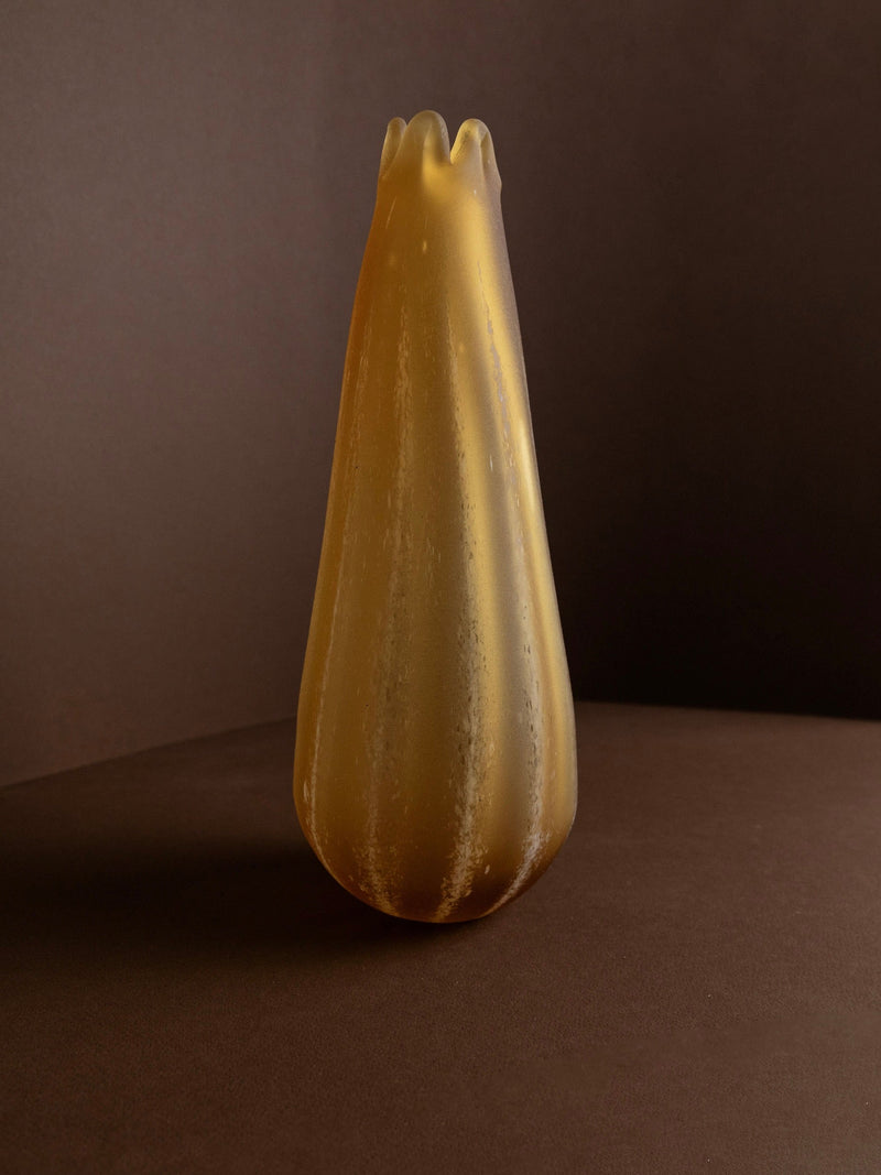 Large Murano Glass Vase - Italy 1960s — close-up of amber glass texture