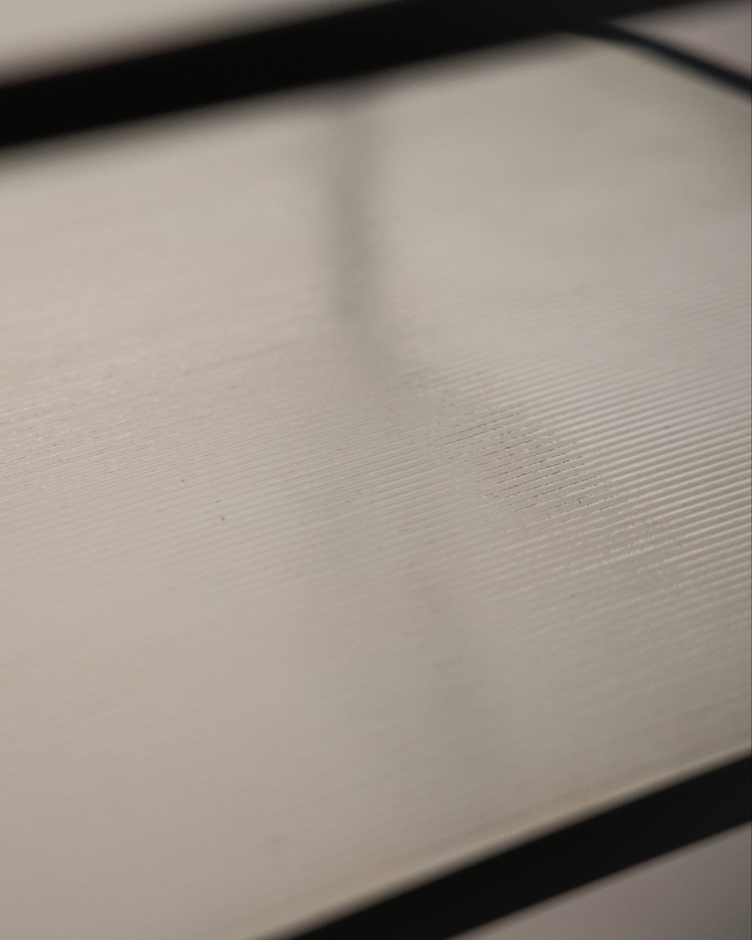 Servierwagen by Herbert Hierche for Christian Holzäpfel — close-up of textured glass shelf