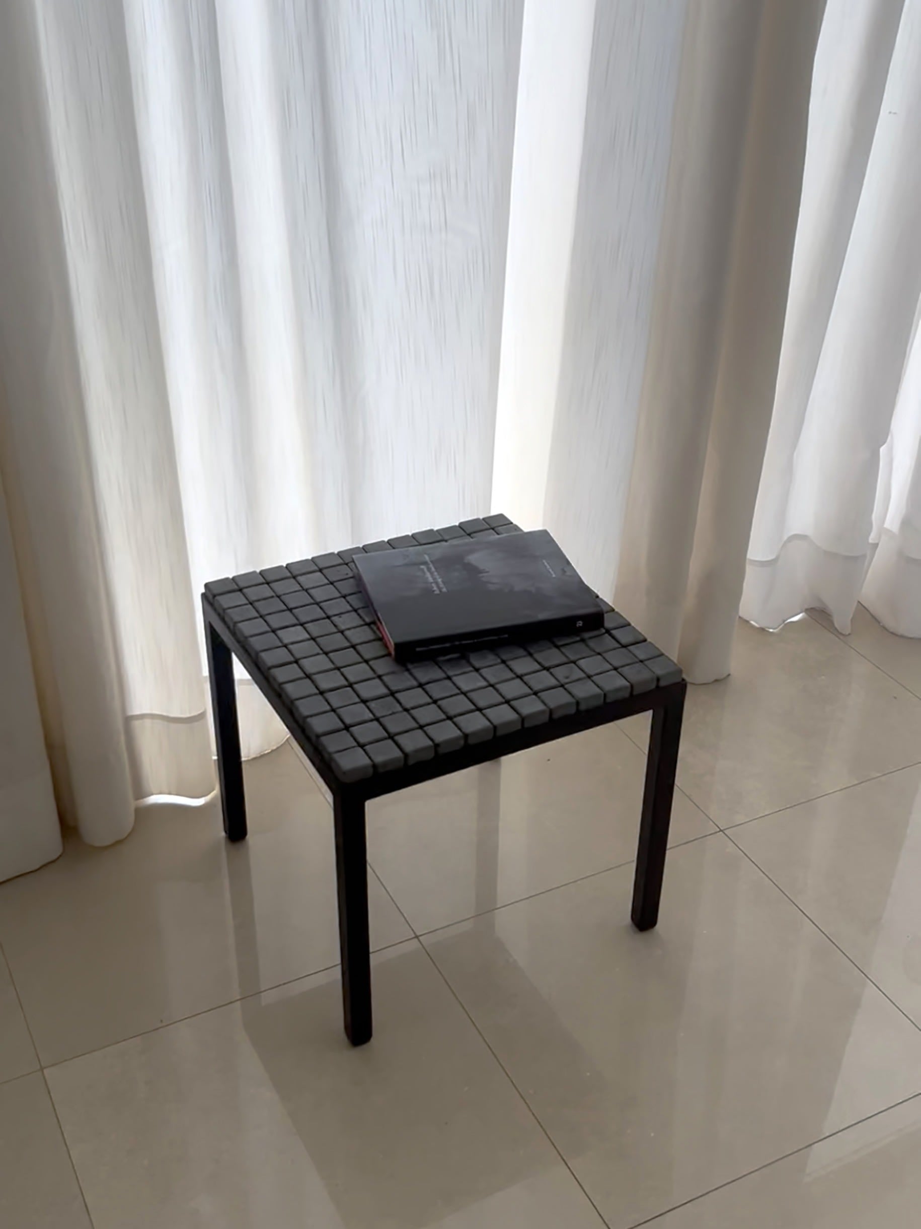 Minimalist Side Table in Concrete and Steel — side angle