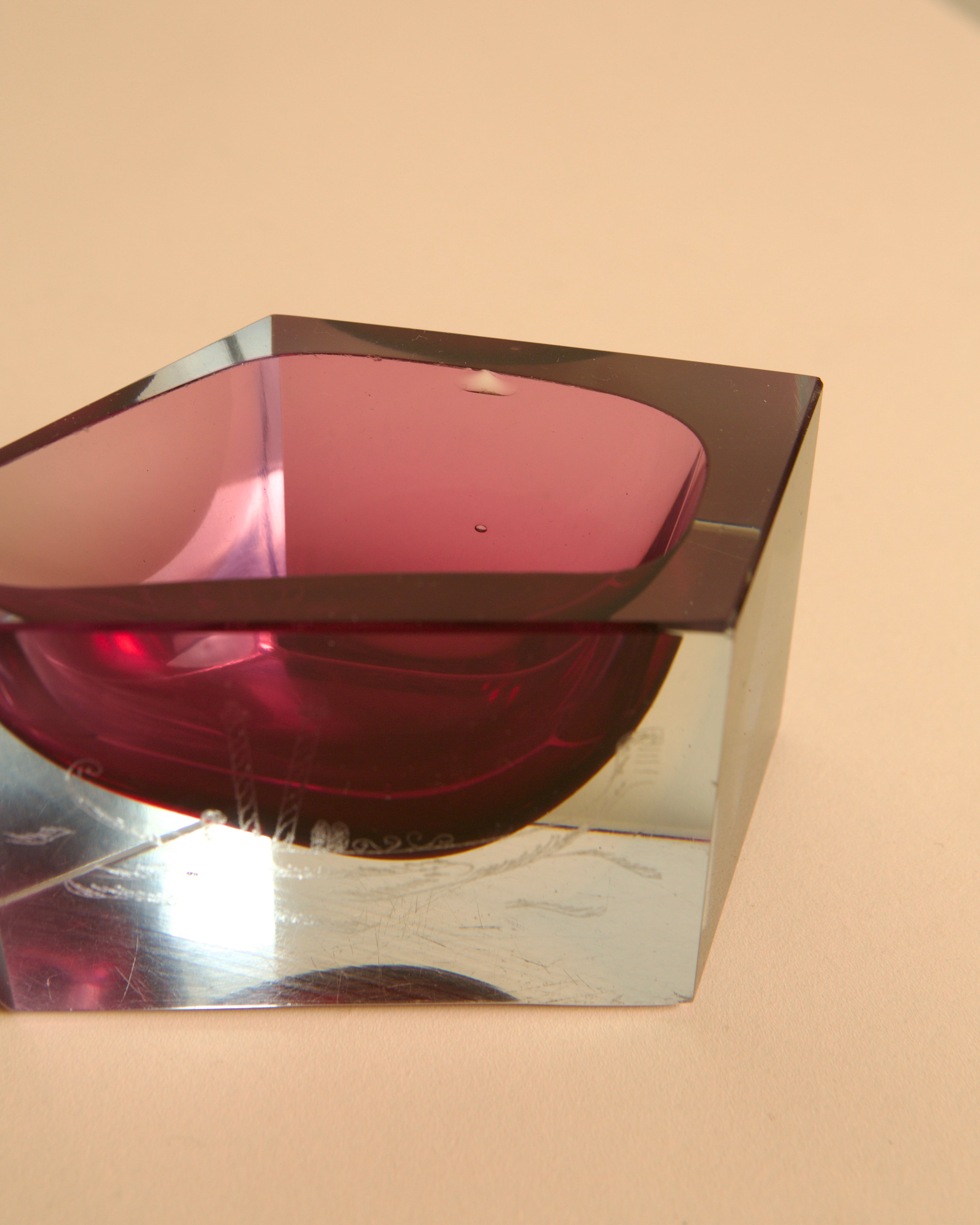 Purple "Venice" valet tray by Flavio Poli for Seguso, 1960s — side angle showing deep purple glass and clear base