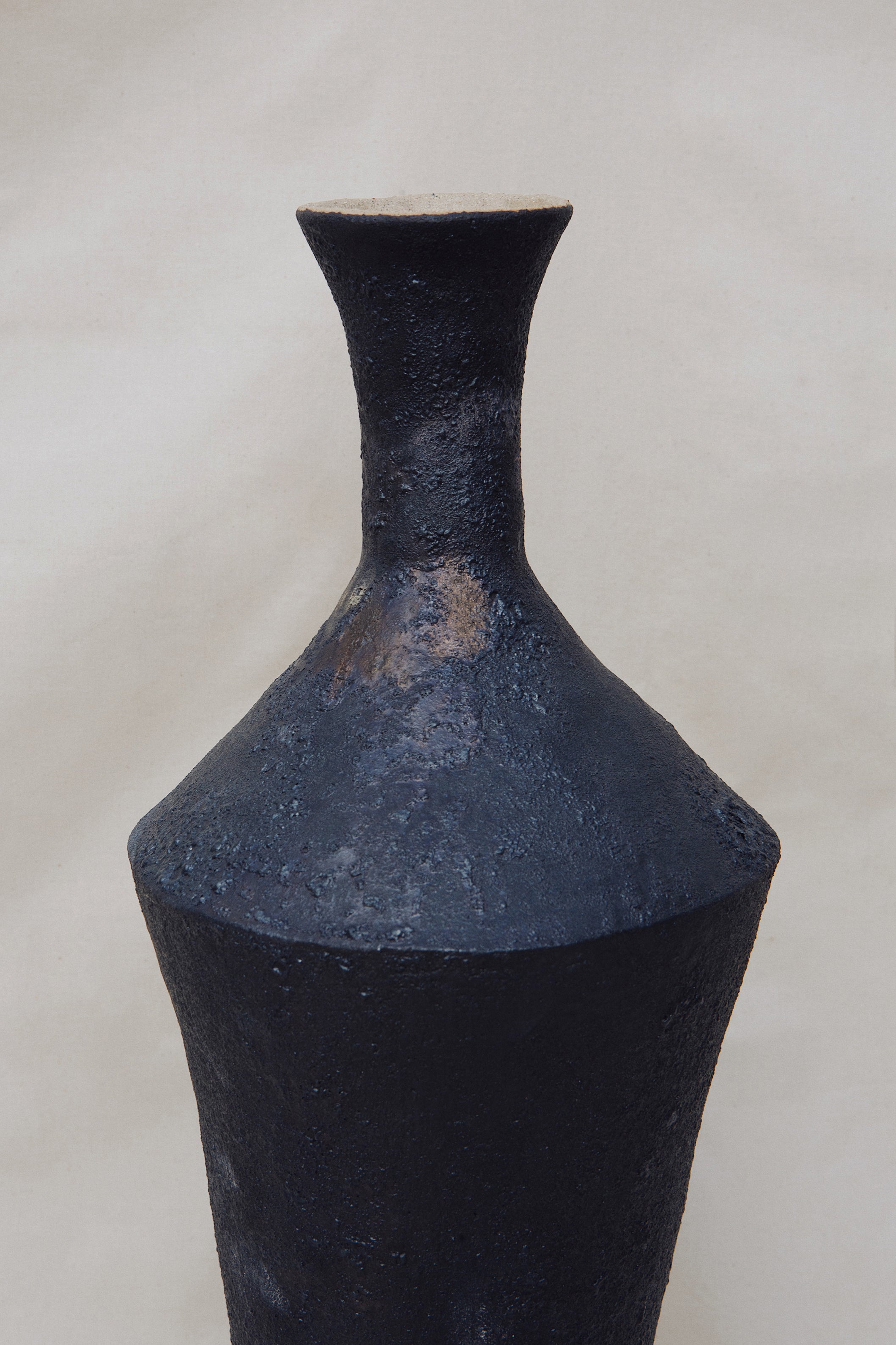 Open Water Vessel Large — lifestyle setting