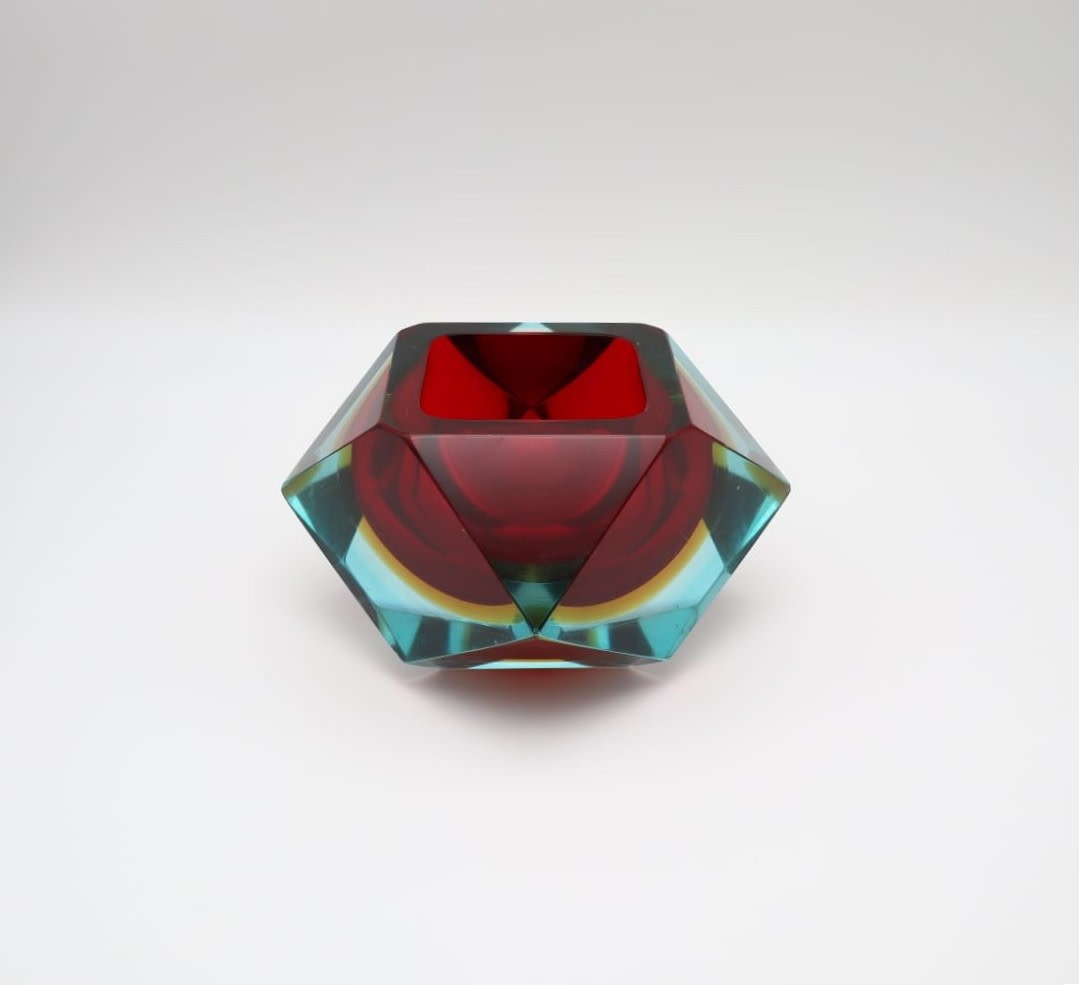 Mid-Century Faceted Murano Sommerso Large Glass Bowl by Flavio Poli for Seguso, 1960s — side angle