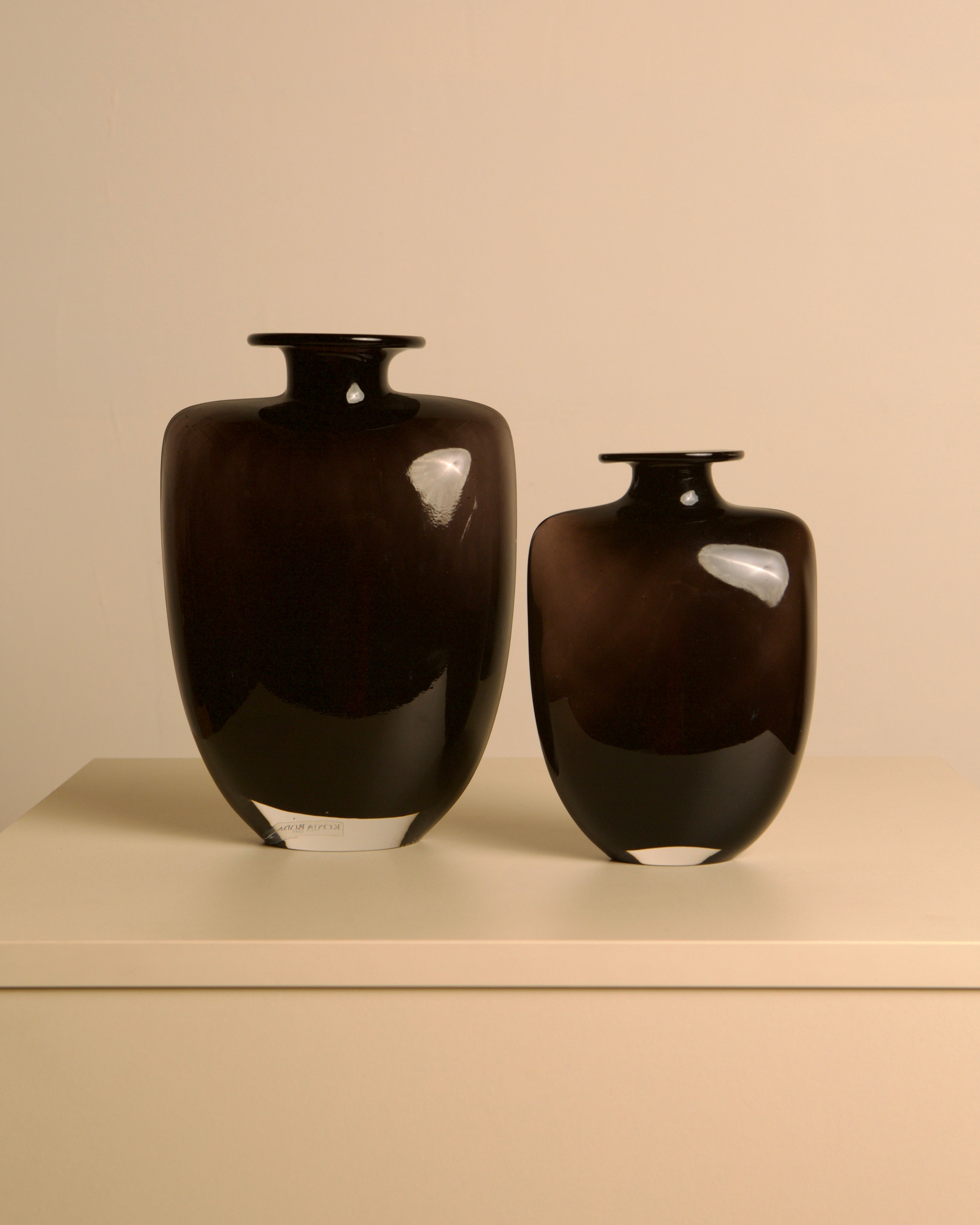 Pair of dark glass vases, Kjell Engman for Kosta Boda, Sweden, 1980s by Treaptyque | The Oblist