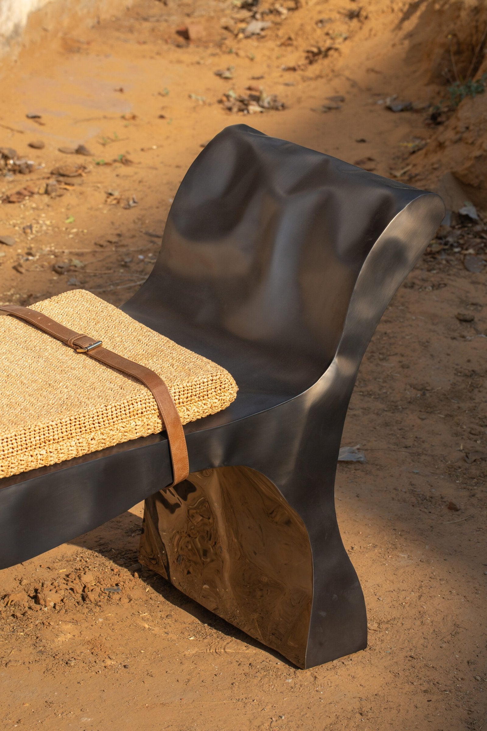 Stainless Steel Bench - Levitar Series by Nitush Aroosh — detail view