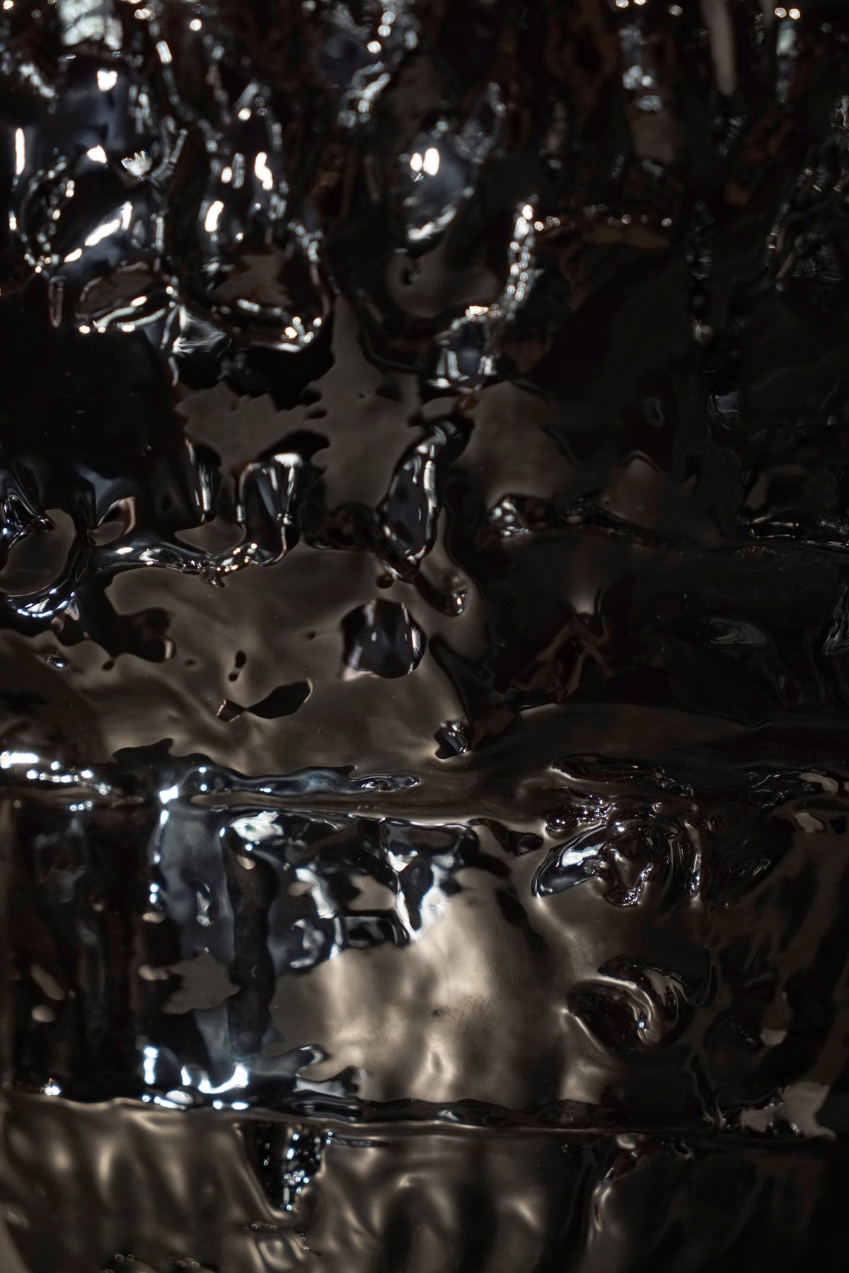 SK8-B — Sculptural Ceramic Vase. Limited edition 25 + 1 AP — detail view