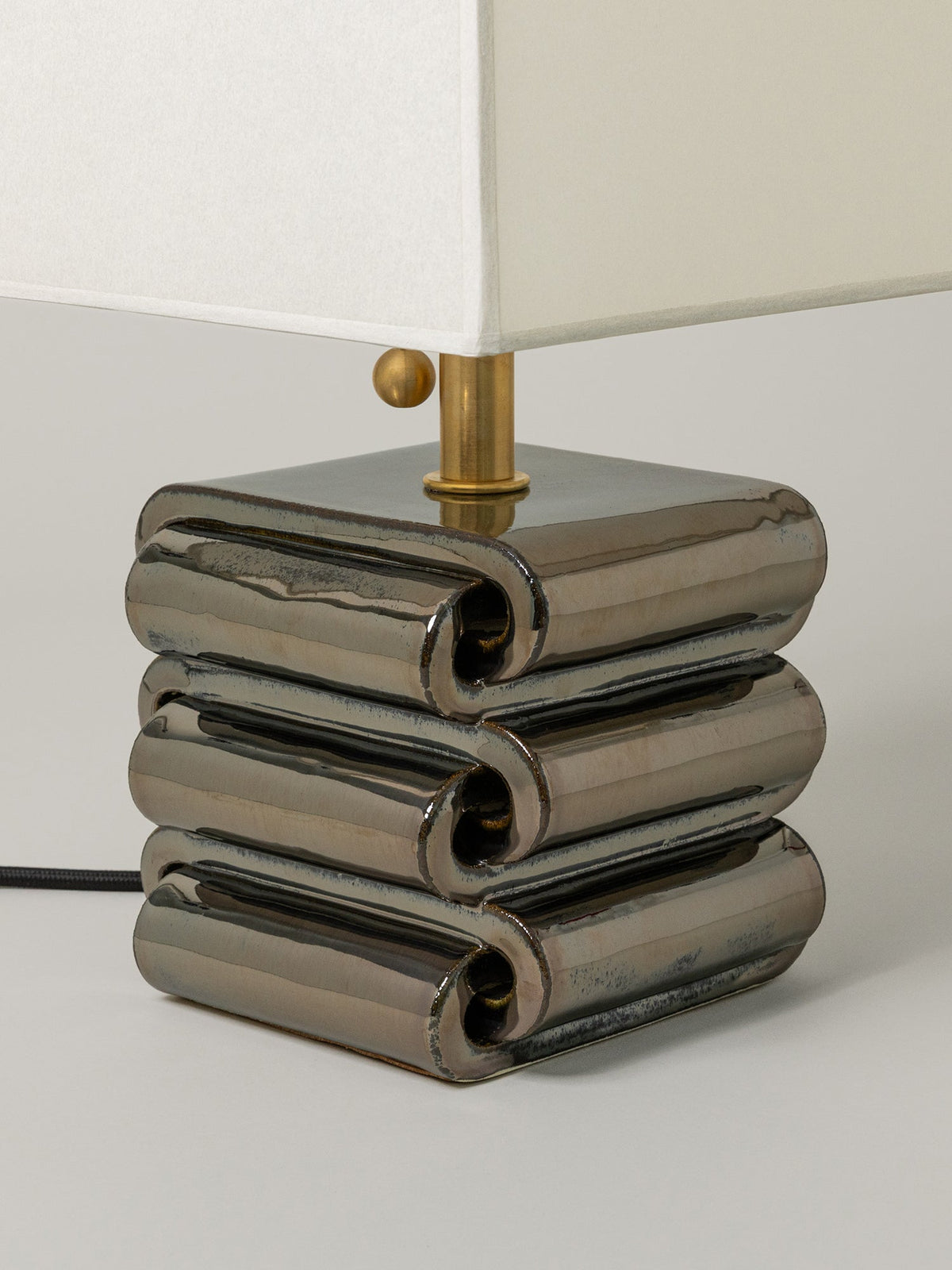 Gio Table Lamp, Obsidian / Faint Green Shade — close-up